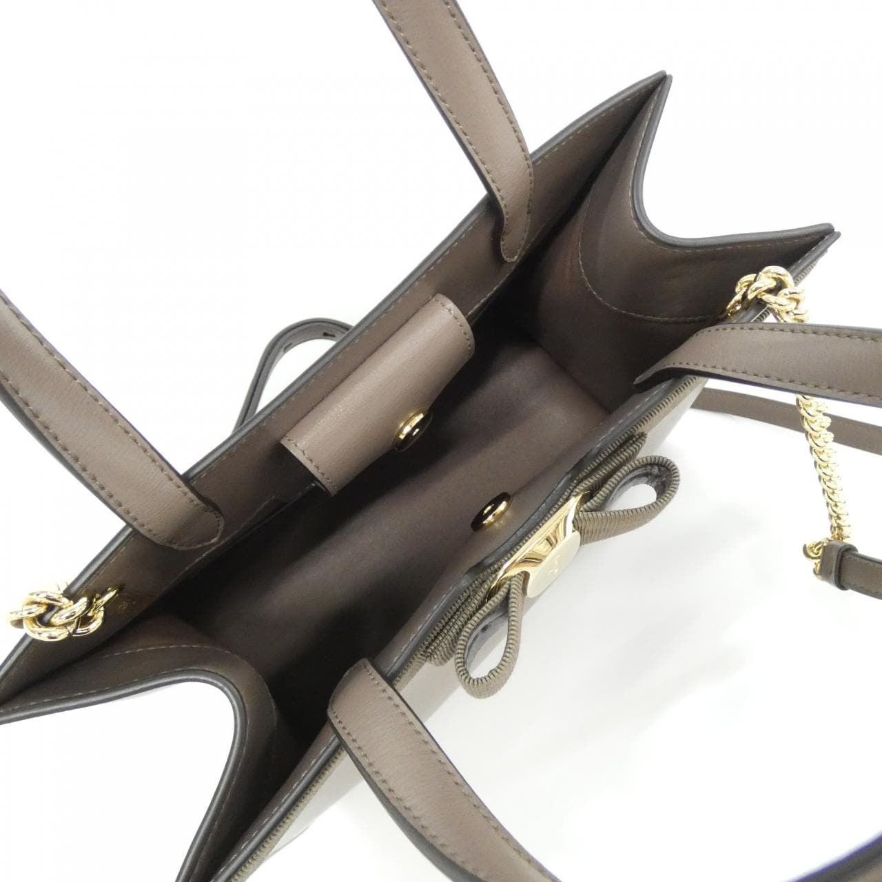 サルヴァトーレフェラガモ 21 I290 バッグ