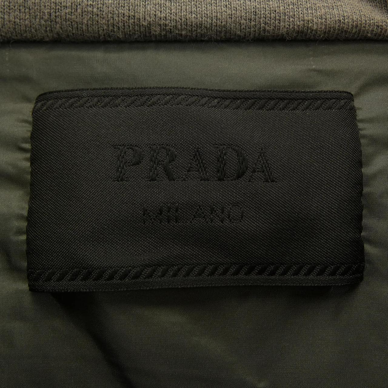 プラダ PRADA UJL20A R212 10UF パーカー