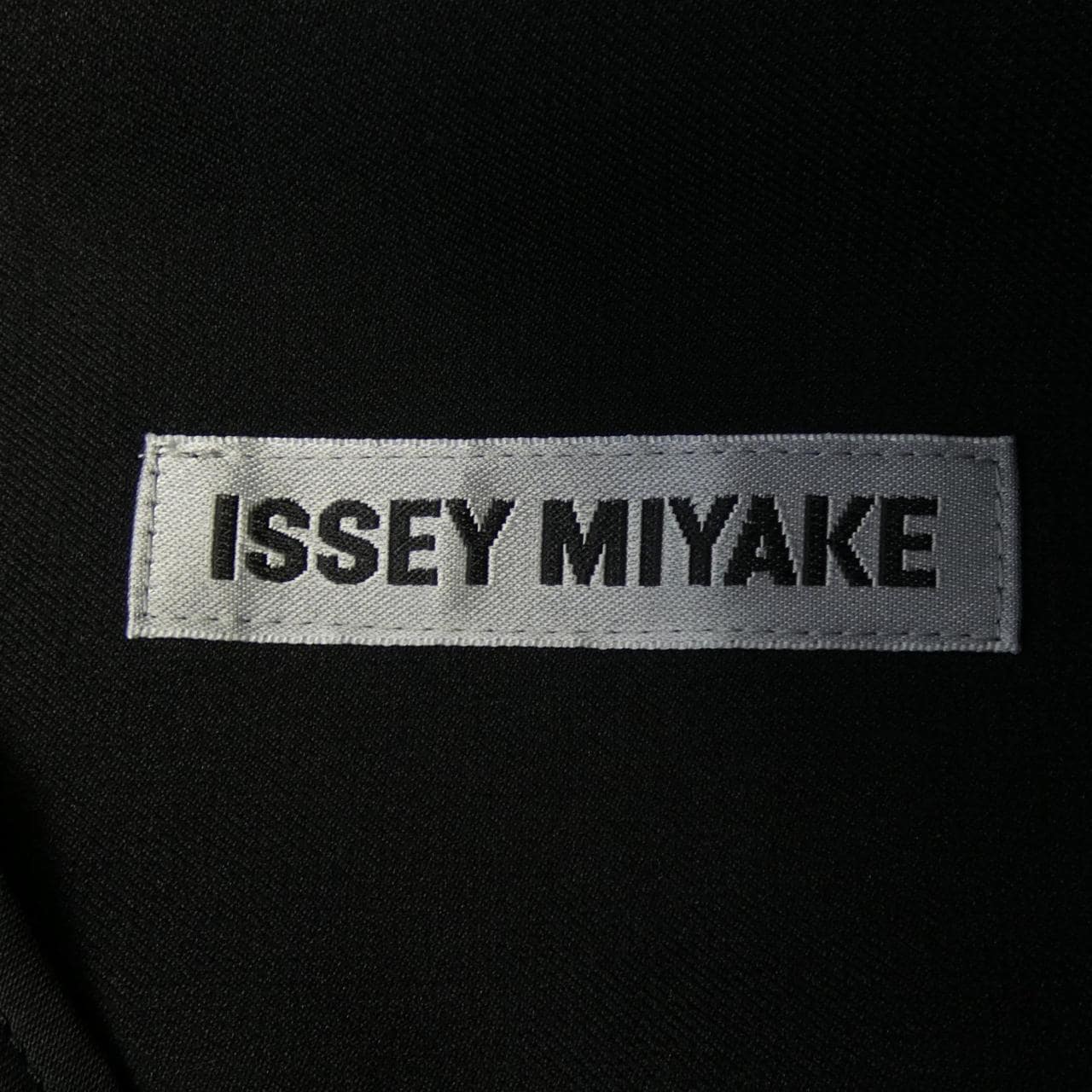 イッセイミヤケ ISSEY MIYAKE IM53FF032 パンツ
