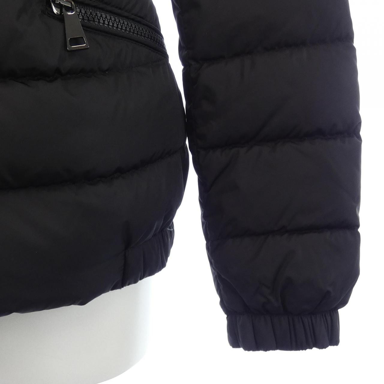 モンクレール MONCLER ARTEMIS ダウンジャケット