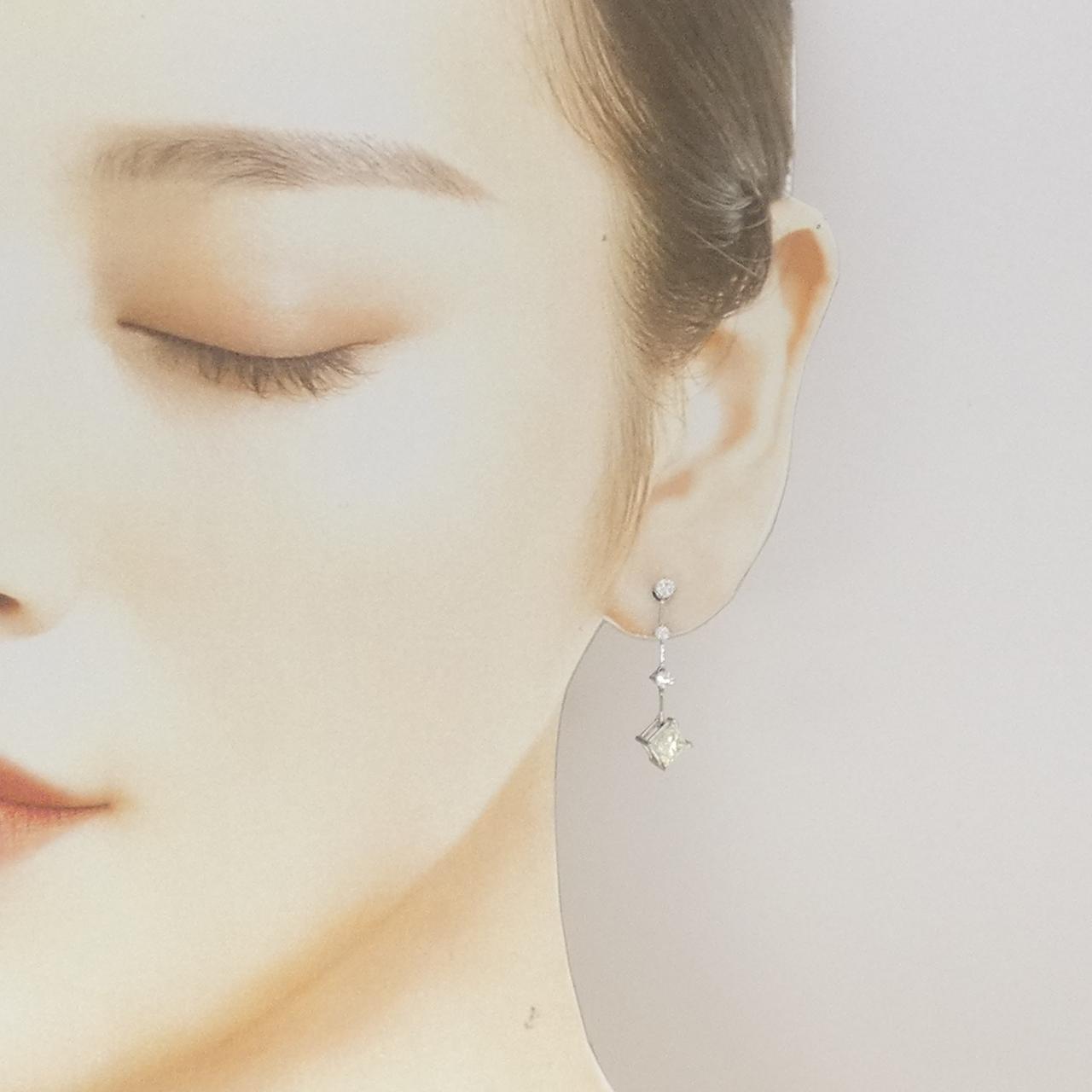 PT900 ダイヤモンド ピアス 1.705CT