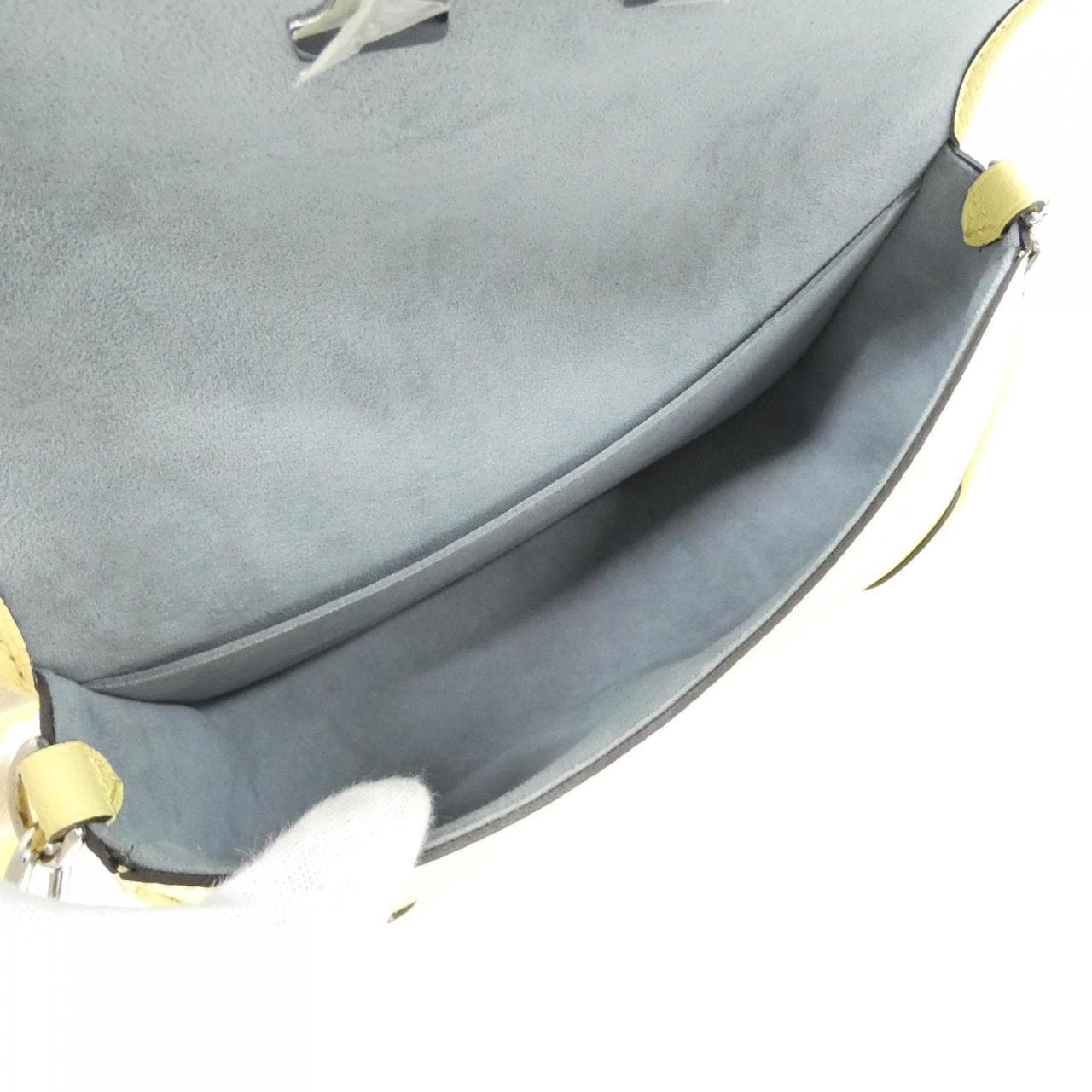 ルイヴィトン エピ ビュシ M22618 ショルダーバッグ