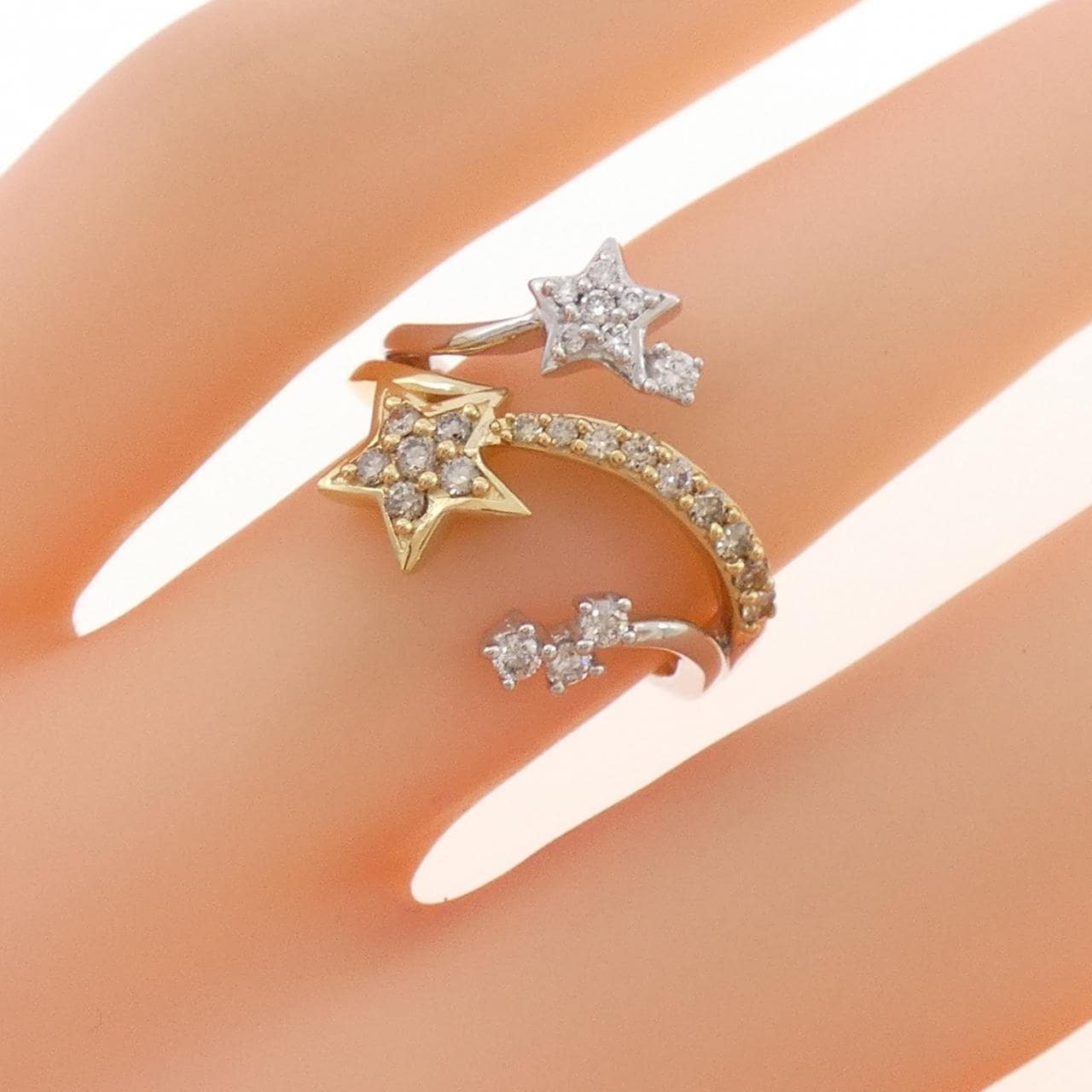 ジーエスティービー ダイヤモンド リング 0.30CT