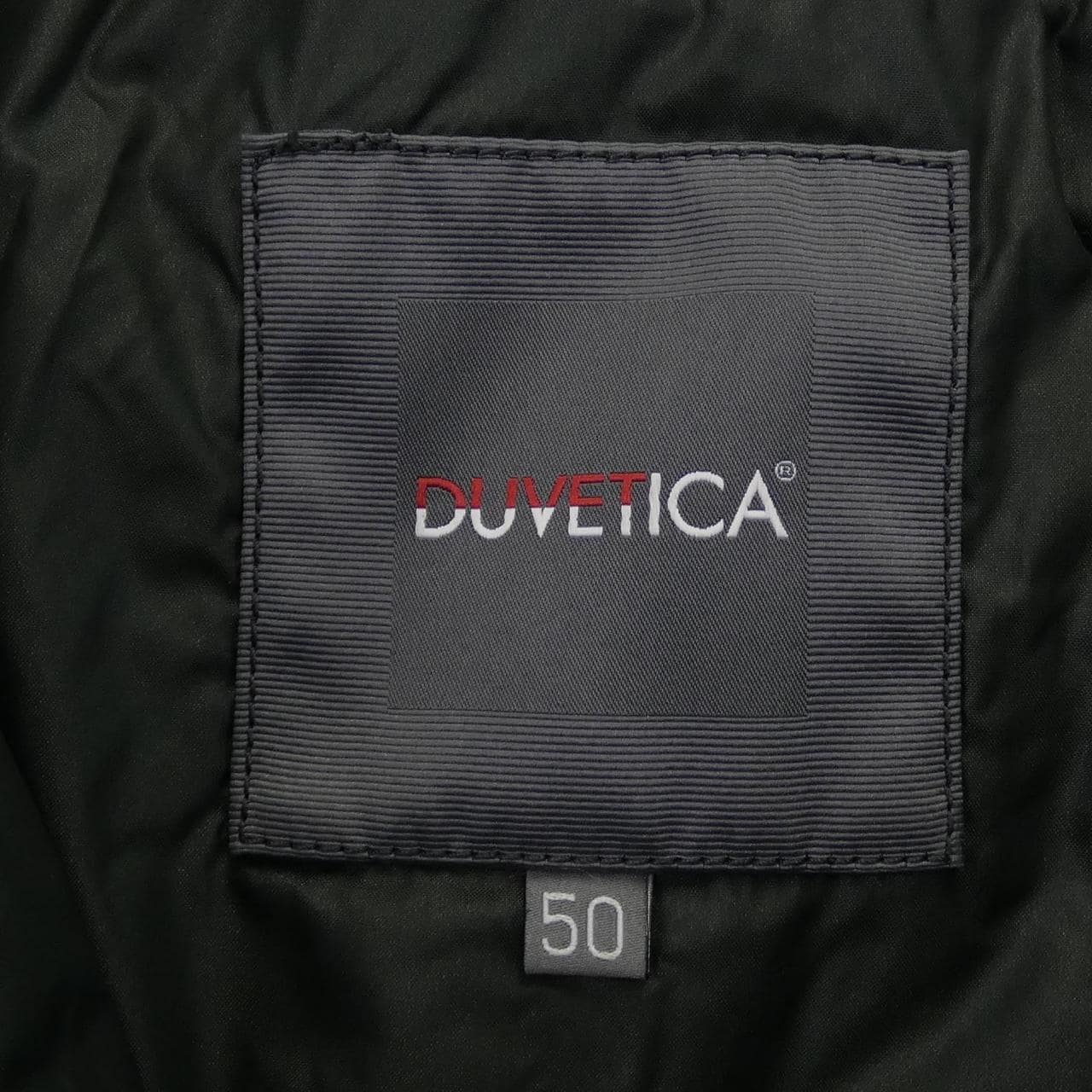 デュベティカ DUVETICA ダウンジャケット