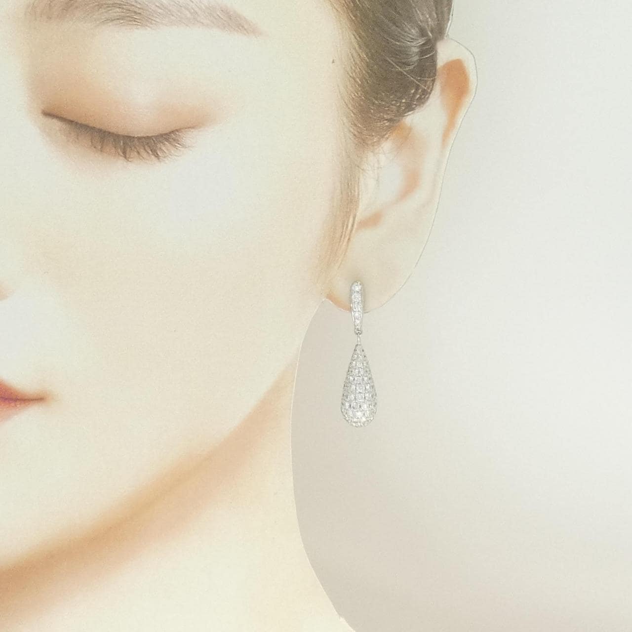 PT900 パヴェ ダイヤモンド ピアス 5.06CT