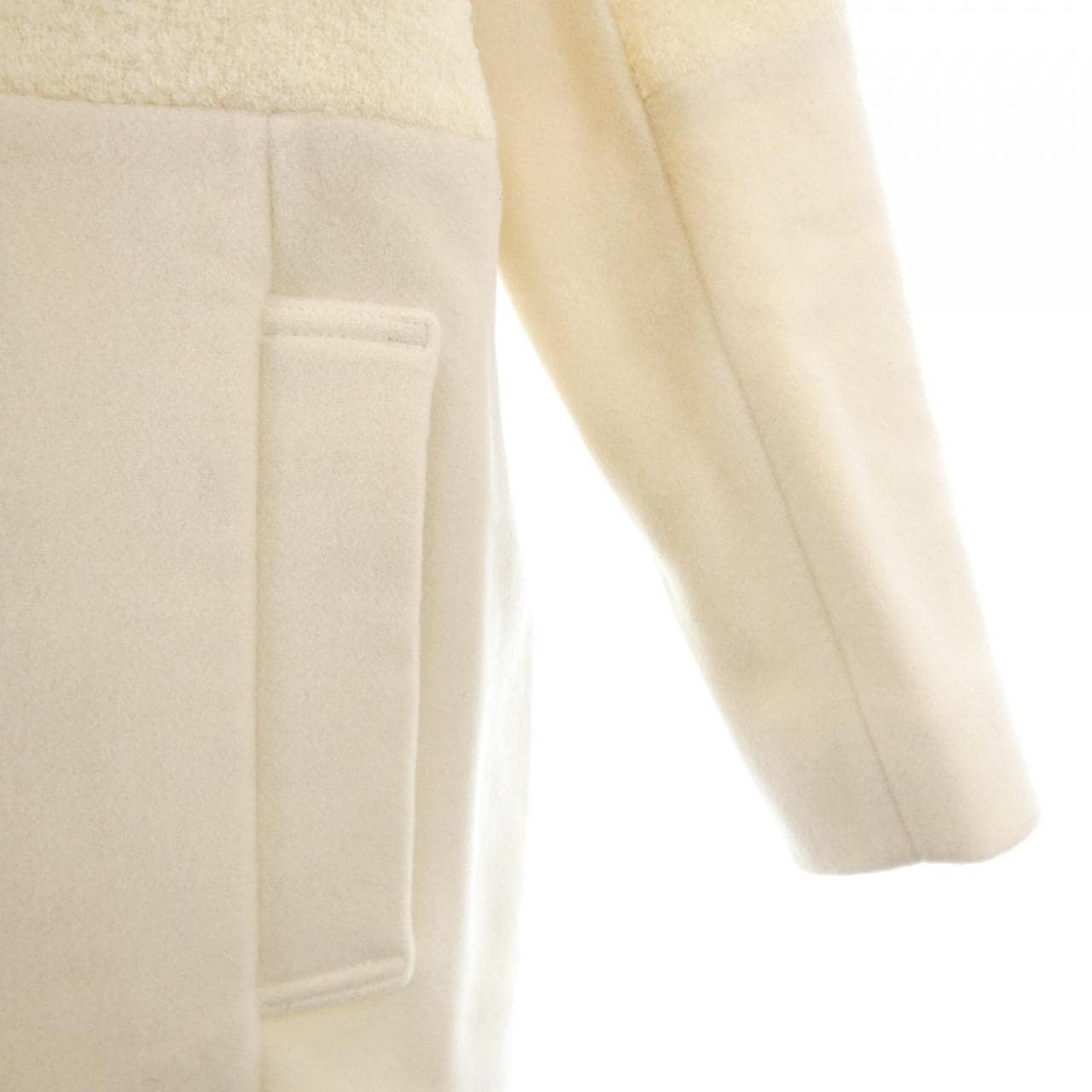 ジーヴィージーヴィ G.V.G.V GV1331080 コート