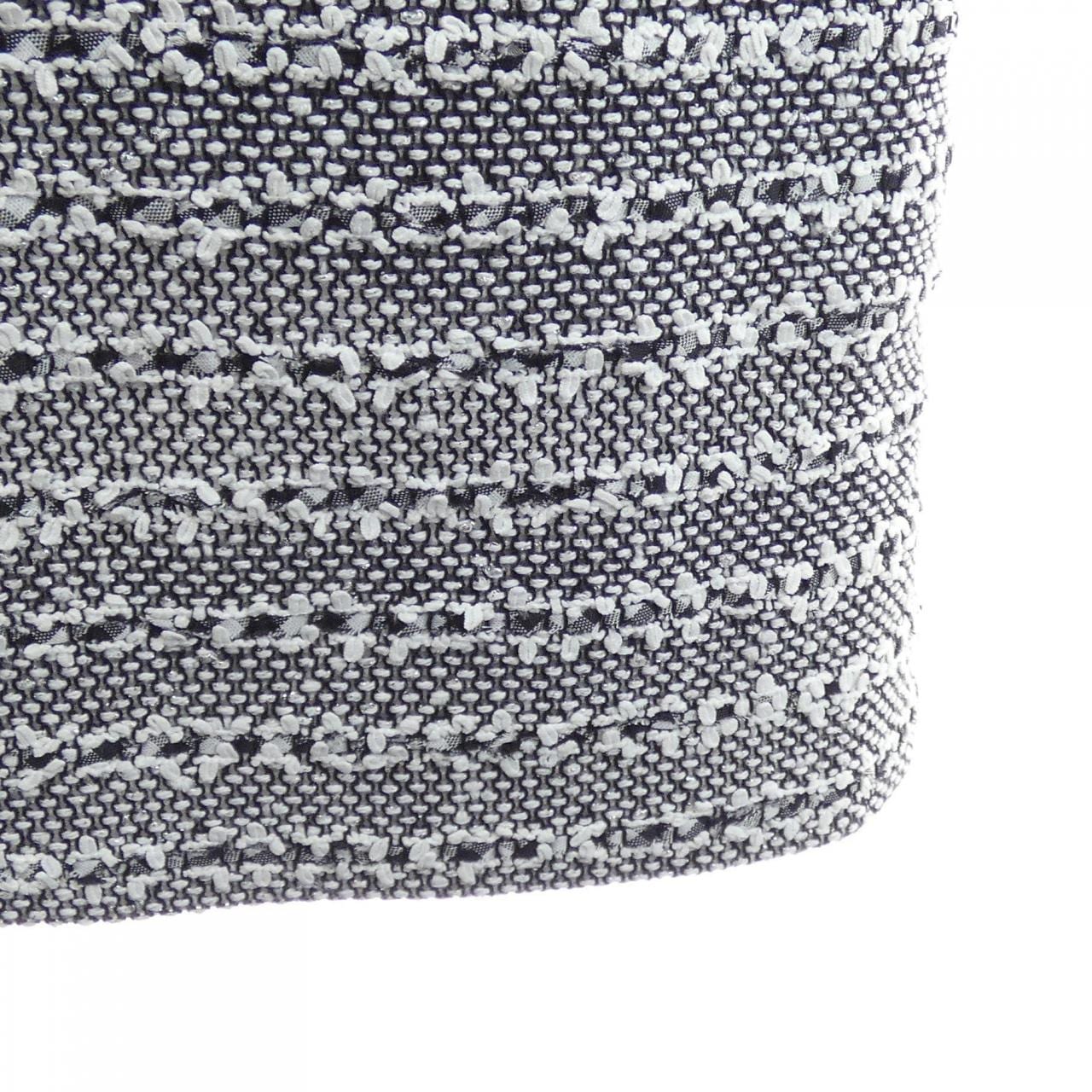 シャネル CHANEL LOOK3 P76662V68559 スカート