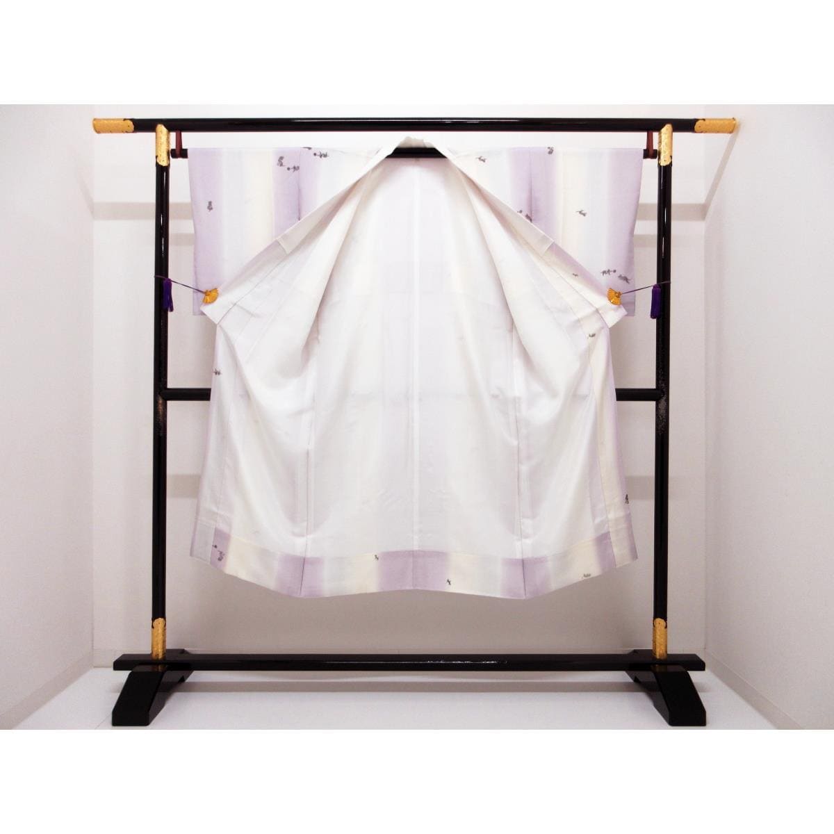 Yuzen gradation dyeing of Nagajuban