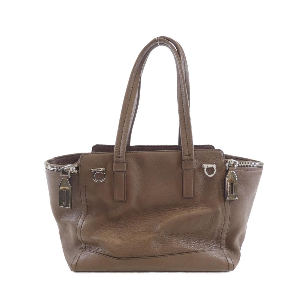 サルヴァトーレフェラガモ 21 D698 ショルダーバッグ