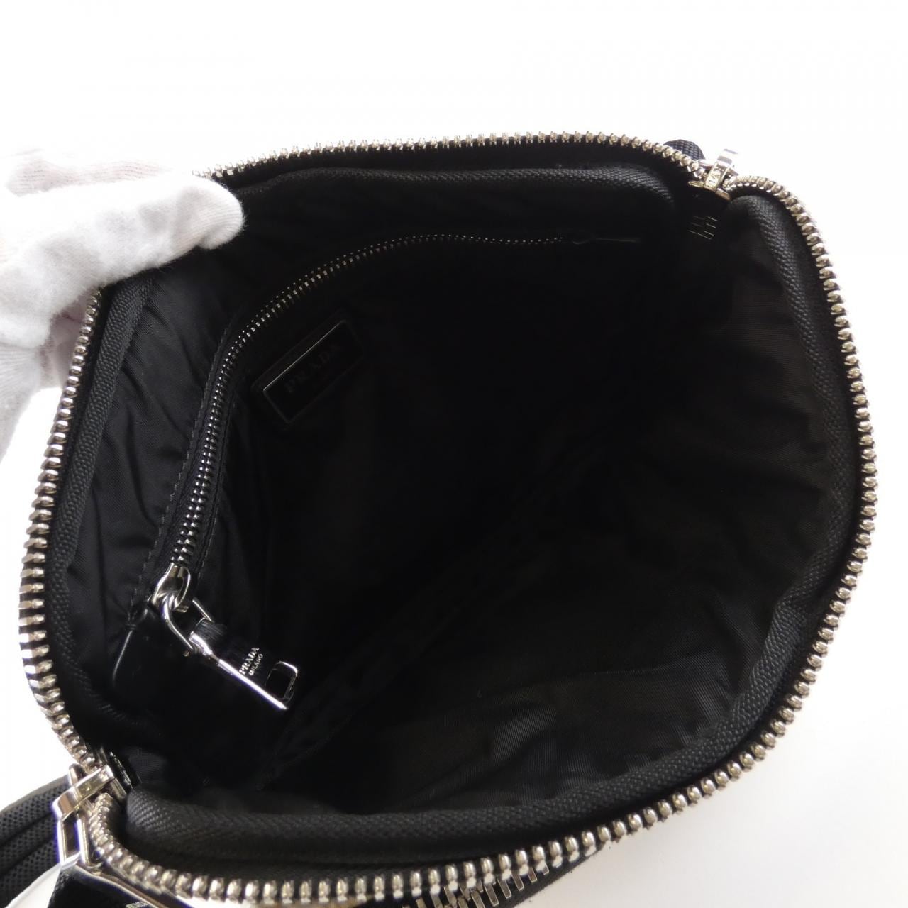 Prada2VH088肩背包