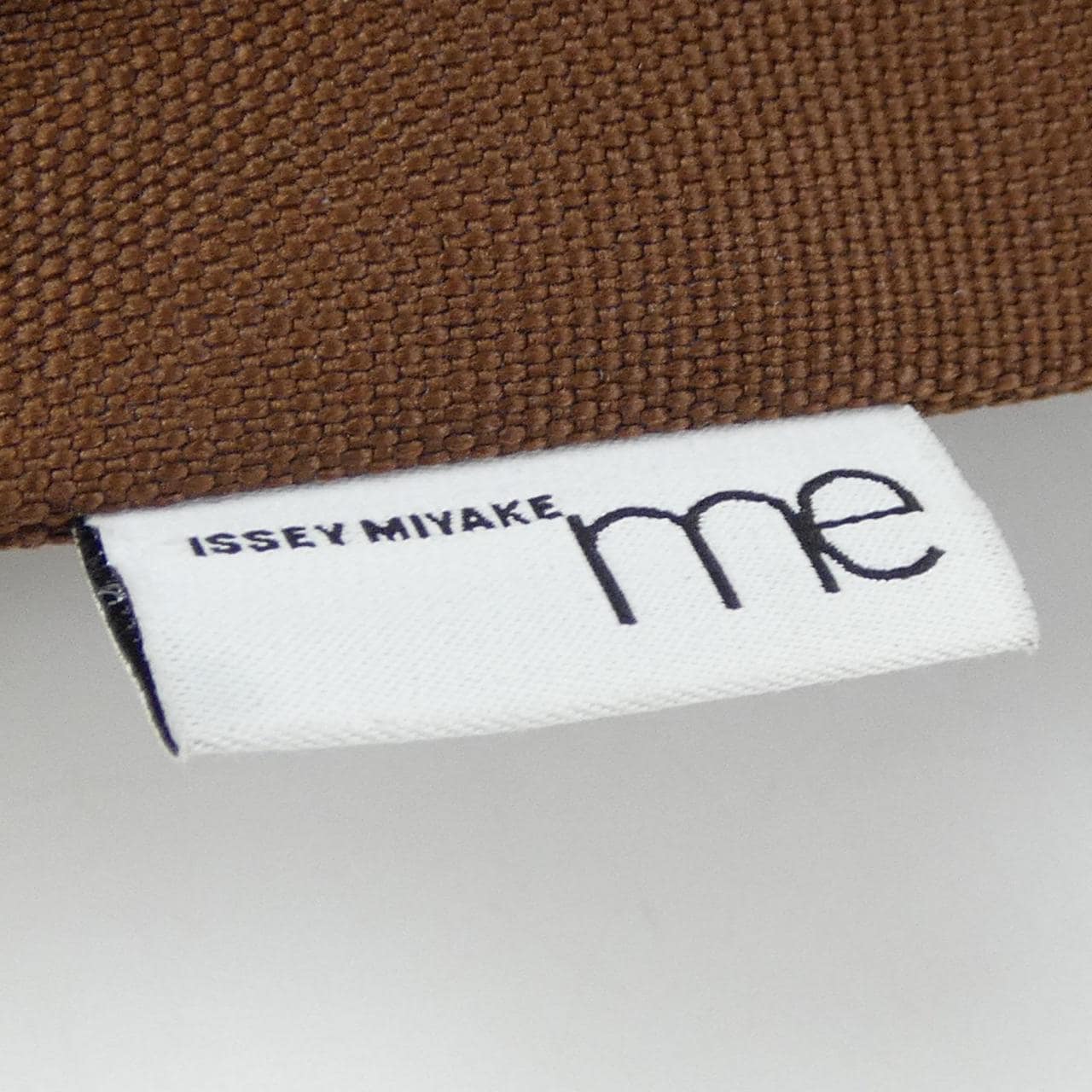 ミーイッセイミヤケ me ISSEY MIYAKE MI93AG852 BAG