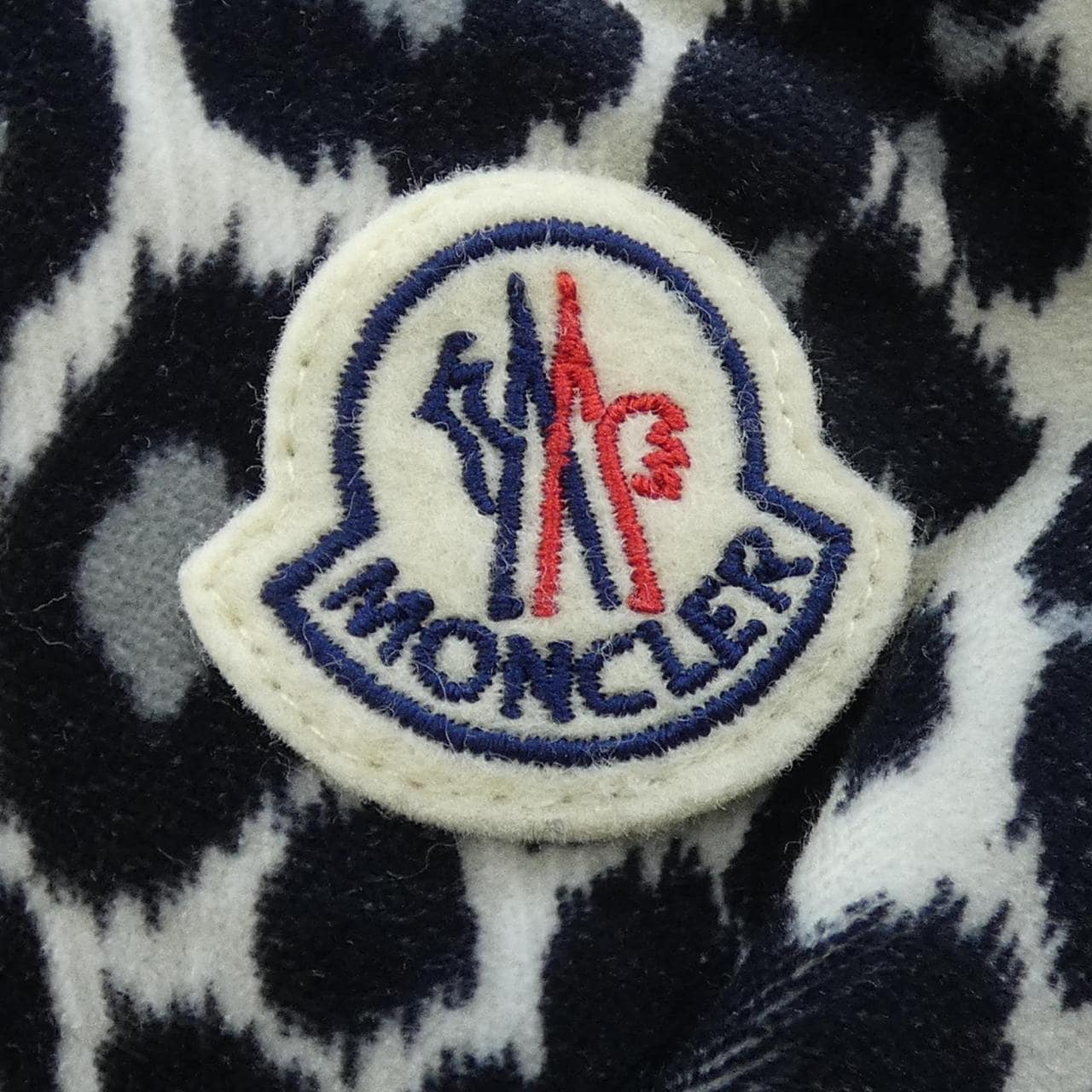 モンクレール MONCLER SEBOU ダウンジャケット