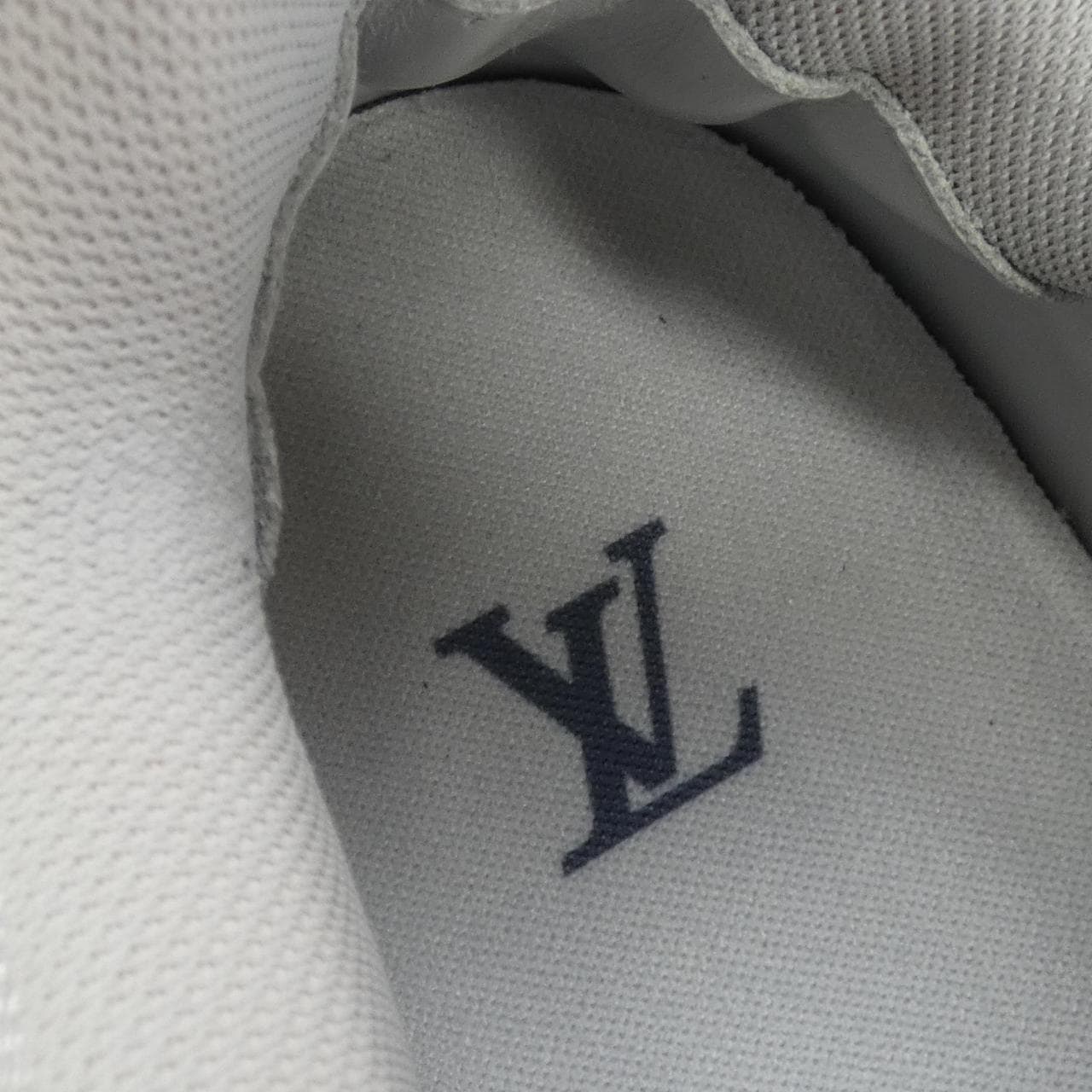 ルイヴィトン LOUIS VUITTON LVトレイナーライン スニーカー