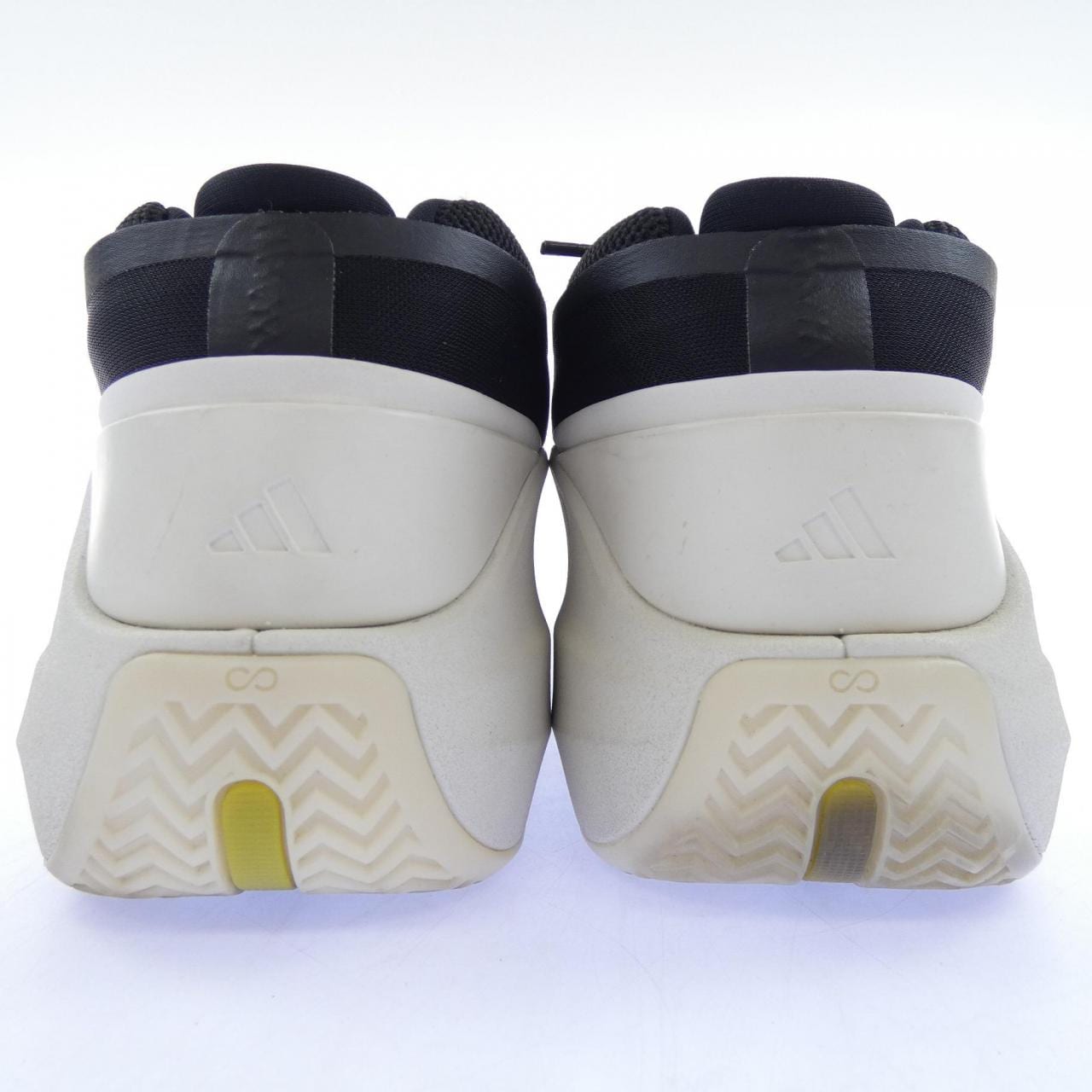 アディダス ADIDAS IE3079 スニーカー