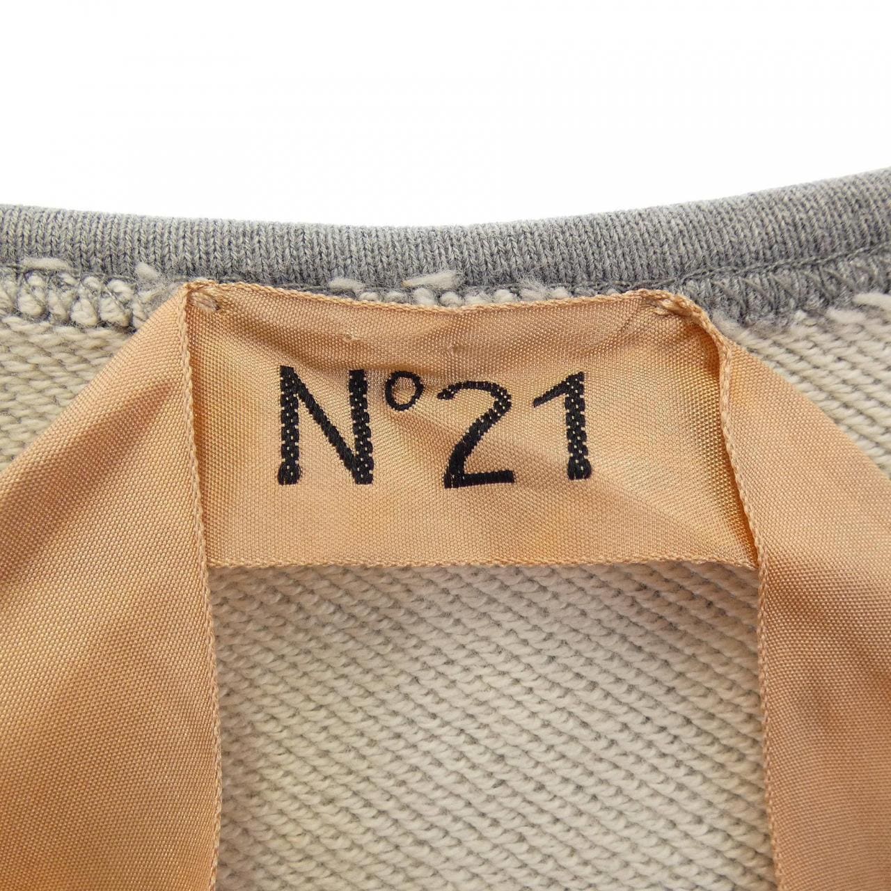 ヌメロヴェントゥーノ N°21 ワンピース