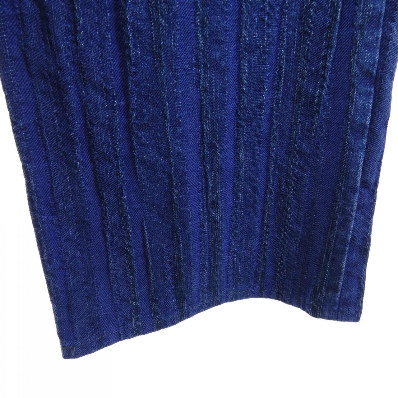 イッセイミヤケメン ISSEY MIYAKE MEN ME21FF052 ジーンズ