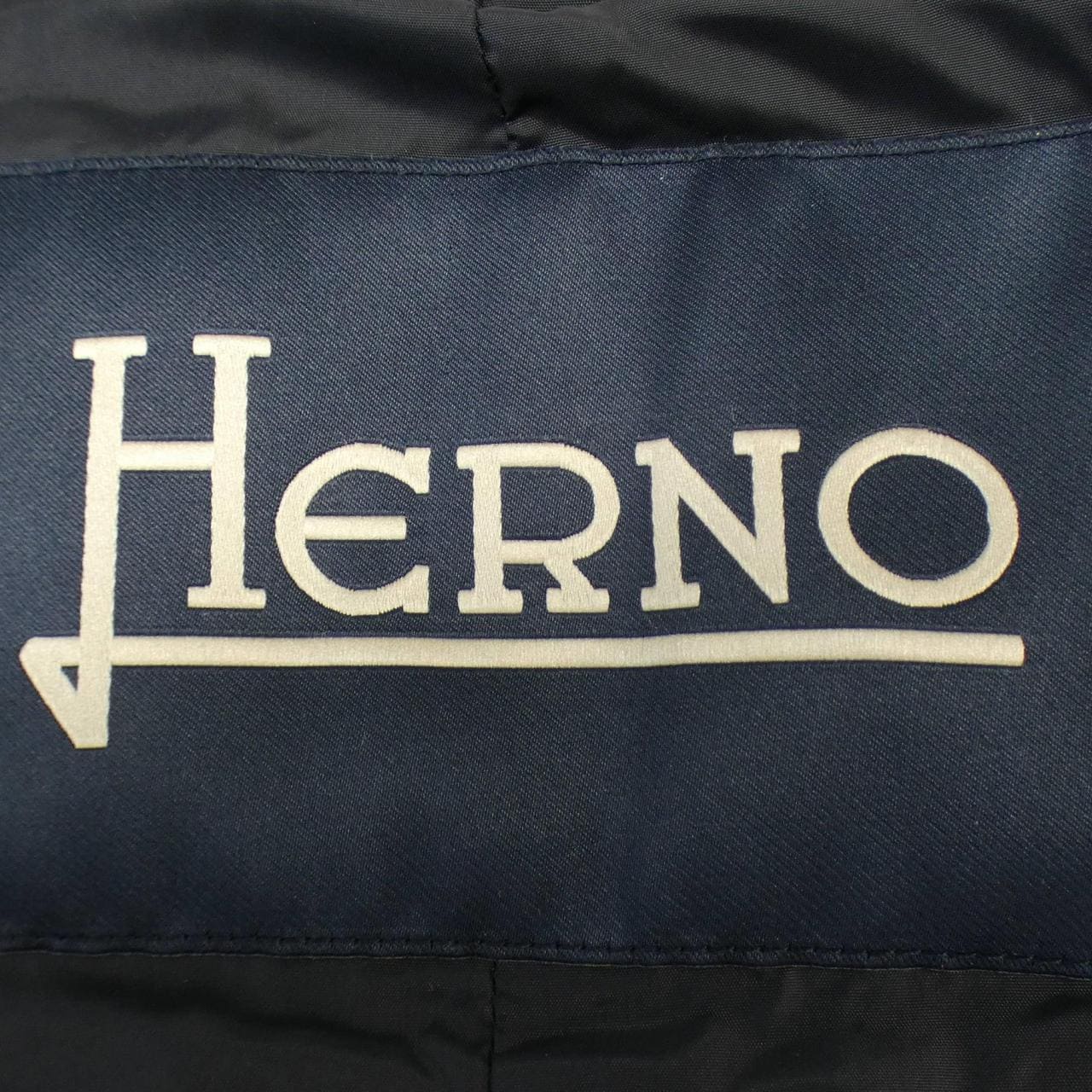 Herno羽绒夹克