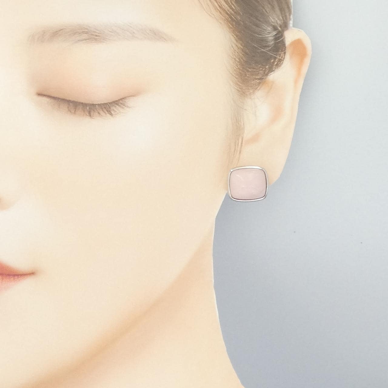 K18WG オパール ピアス 15.65CT