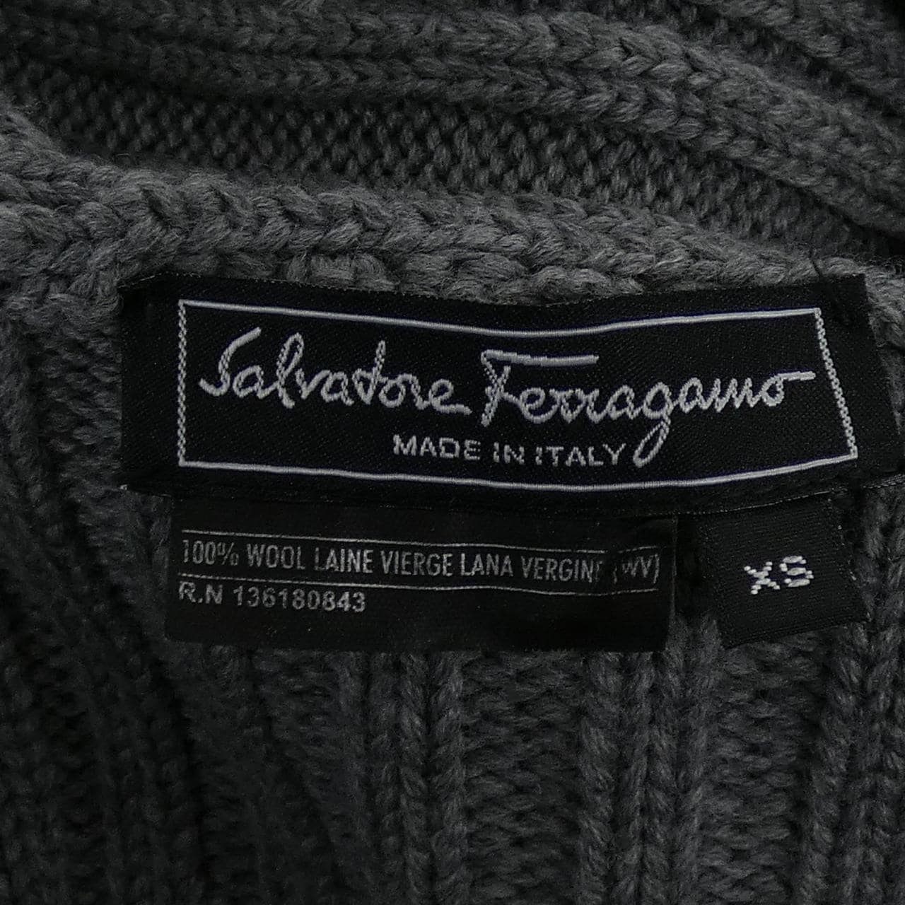 サルヴァトーレフェラガモ SALVATORE FERRAGAMO カーディガン