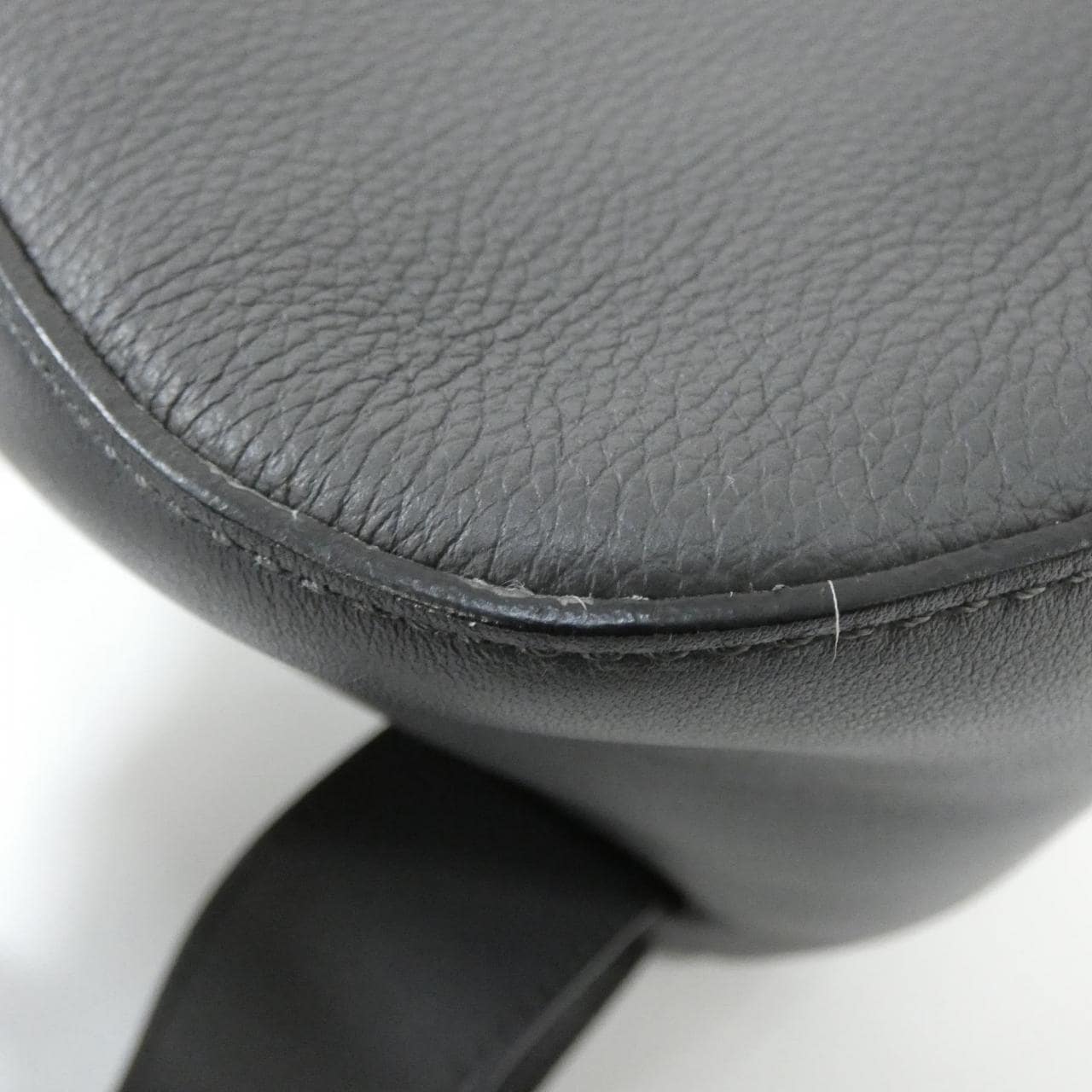 ロエベ アントン スリング B511A09X06 バッグ