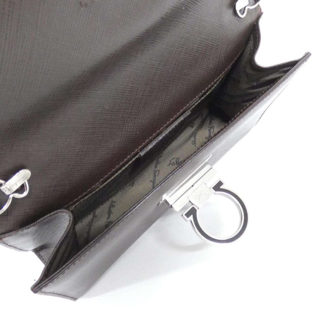 サルヴァトーレフェラガモ 21 4836 クラッチバッグ