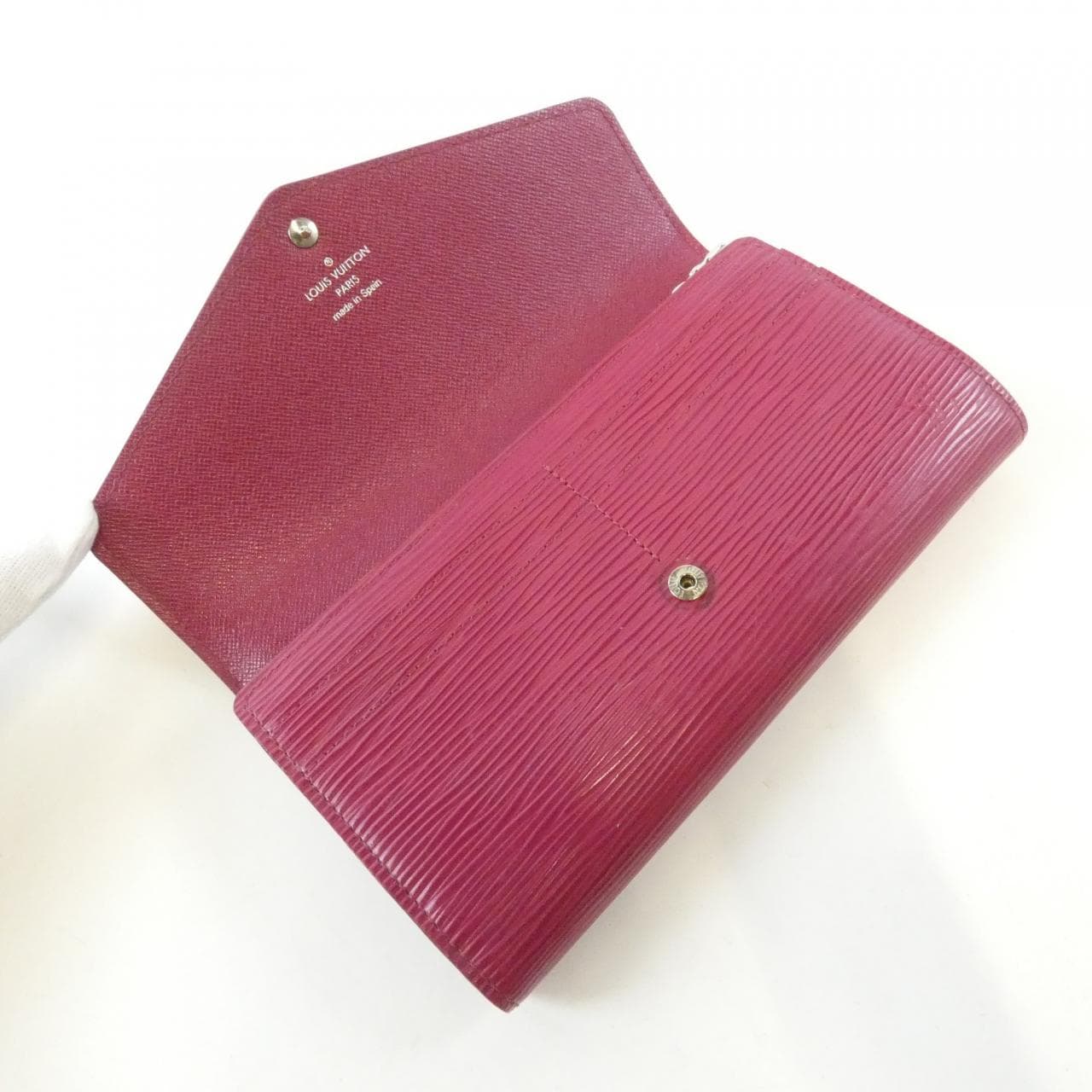 ルイヴィトン エピ ポルトフォイユ サラ M60580 財布