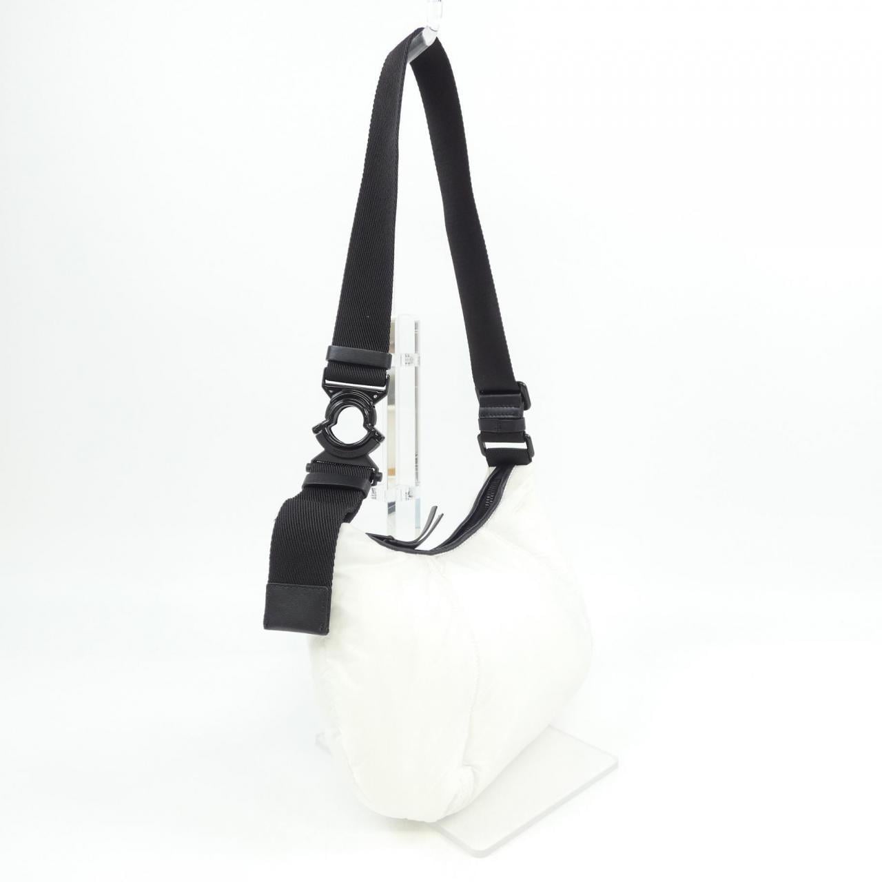 モンクレール MONCLER H209B5C00001 M2421 BAG