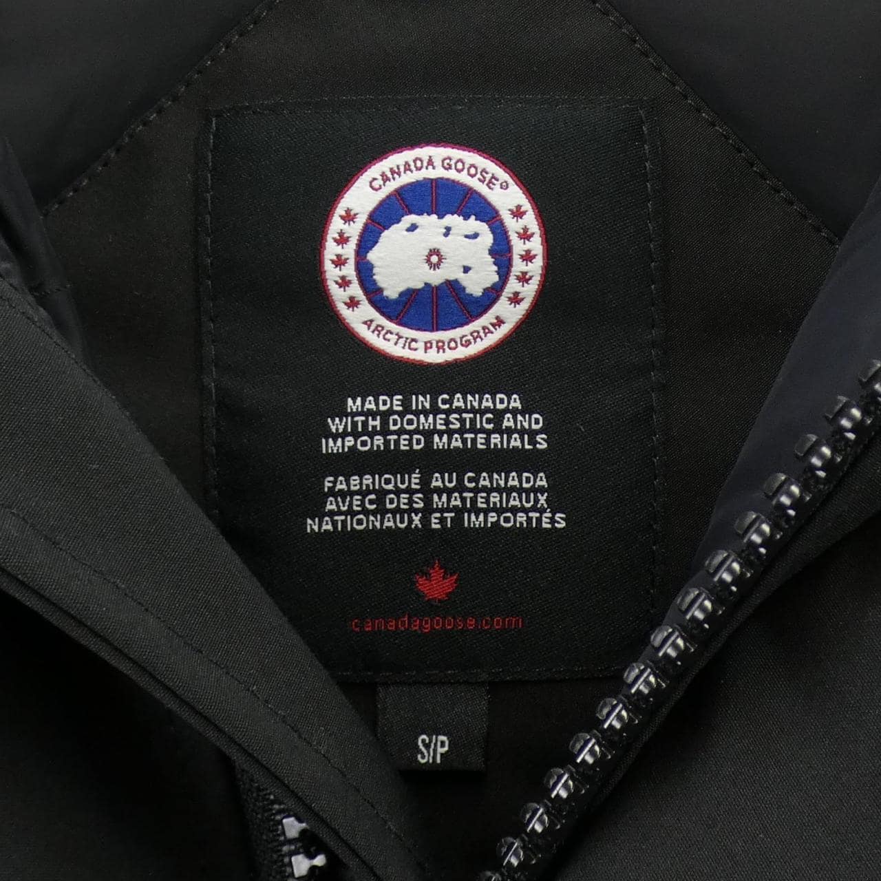 カナダグース CANADA GOOSE ダウンジャケット