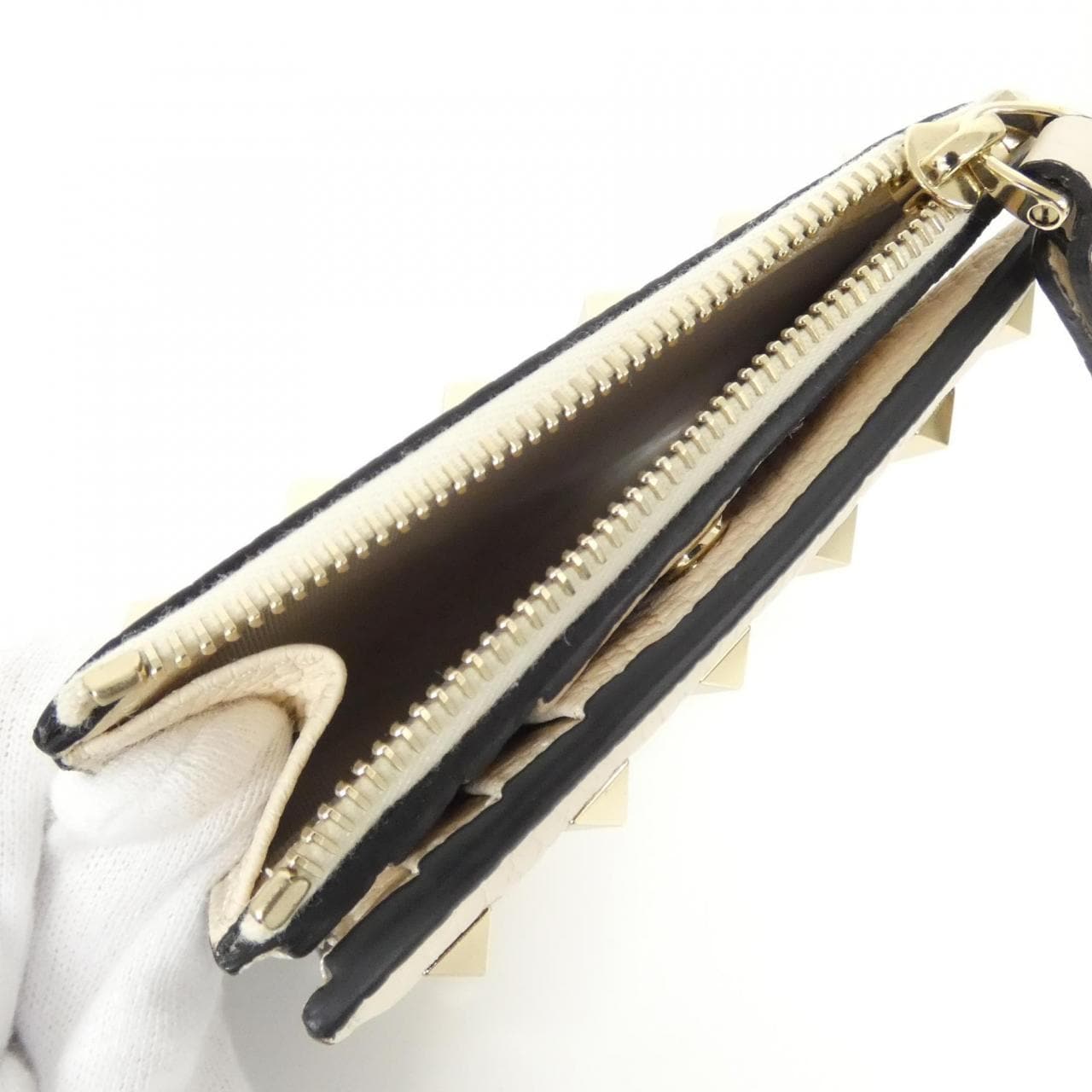 ヴァレンティノガラヴァーニ 財布