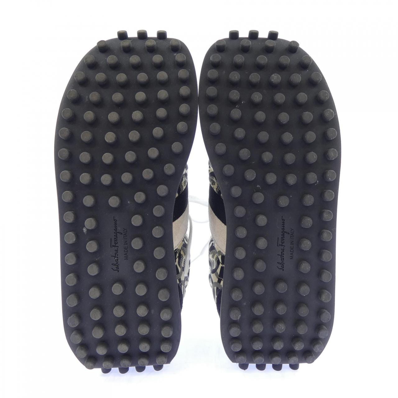 サルヴァトーレフェラガモ SALVATORE FERRAGAMO スニーカー