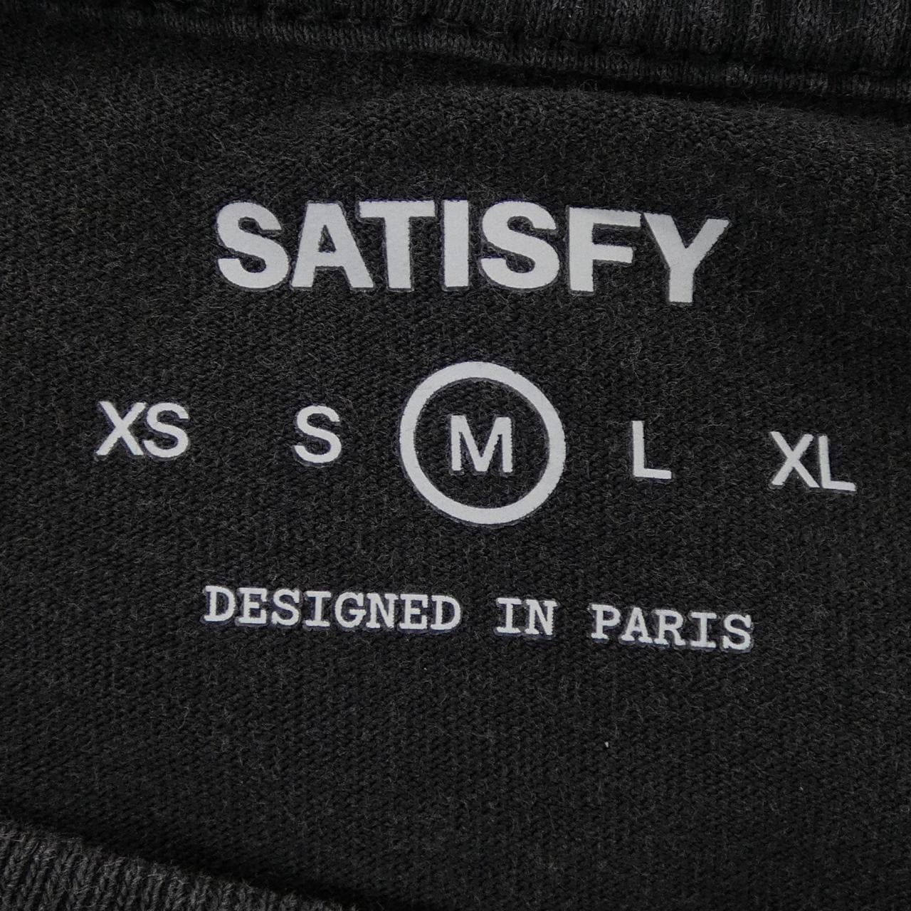 SATUSFY SATISFY Tシャツ