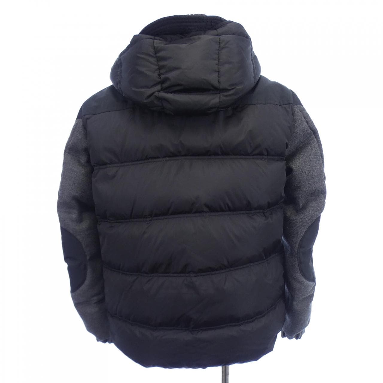 モンクレール MONCLER ダウンジャケット