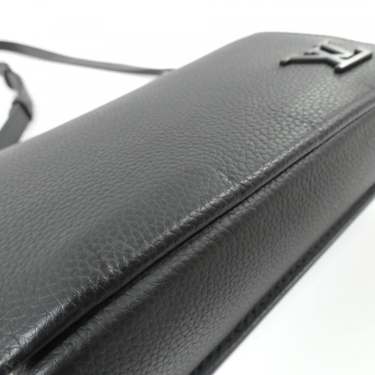 ルイヴィトン LVアエログラム ファストライン ウエアラブル ウォレット M82085 ショルダーバッグ