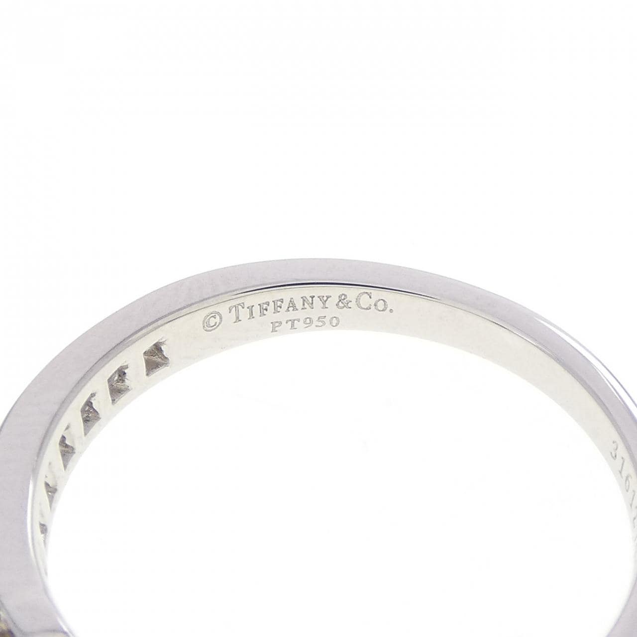 ティファニー ソリティア チャネルセッティング リング 0.30CT
