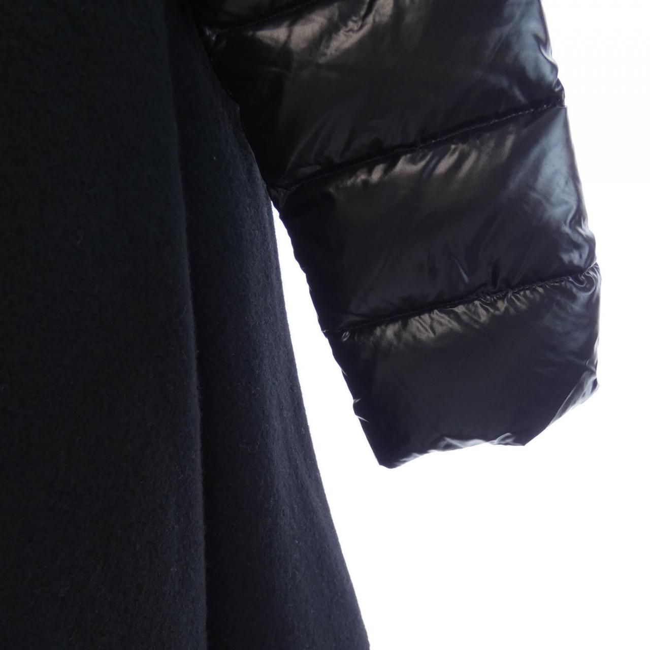 モンクレール MONCLER 20930081700 ダウンジャケット