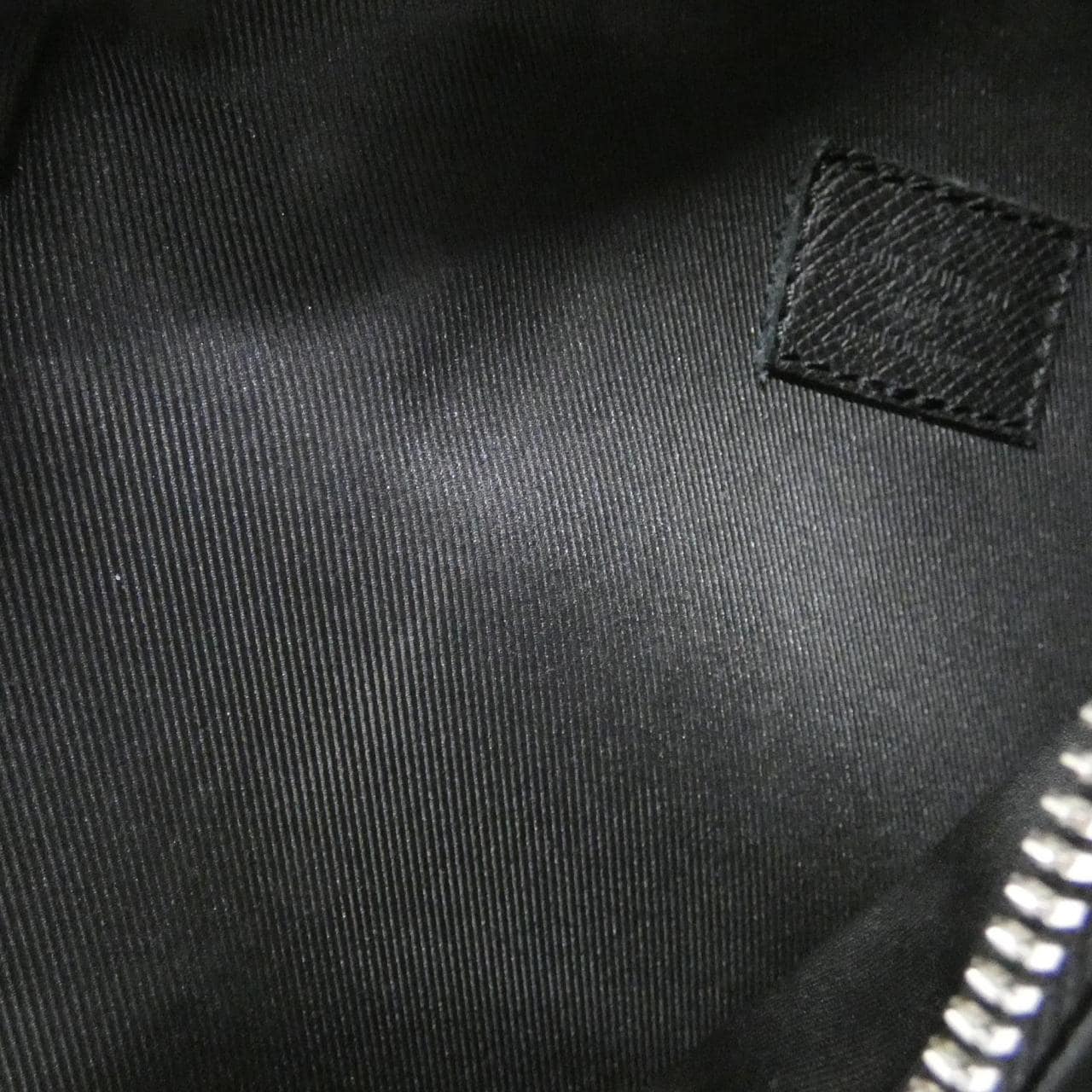 ルイヴィトン タイガ ラマ デュオ スリングバッグ M30936 ショルダーバッグ