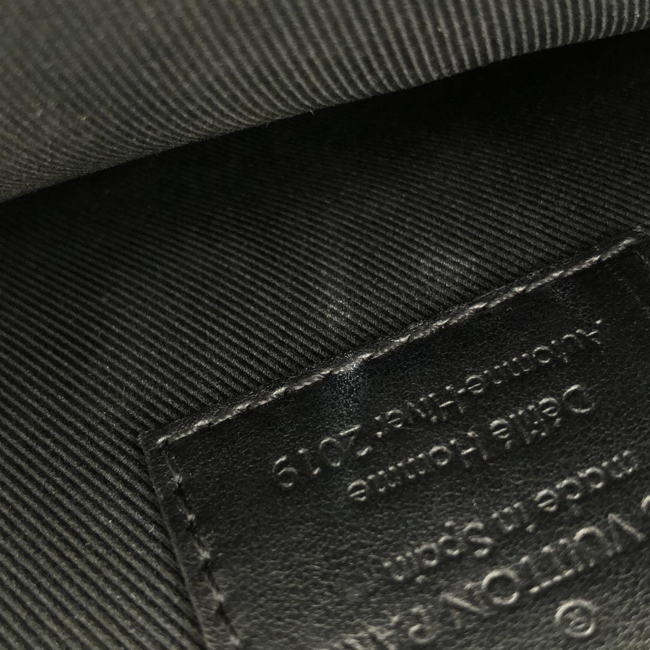 ルイヴィトン タイガ レインボーカラー ダヌーブ メッセンジャー M30332 バッグ