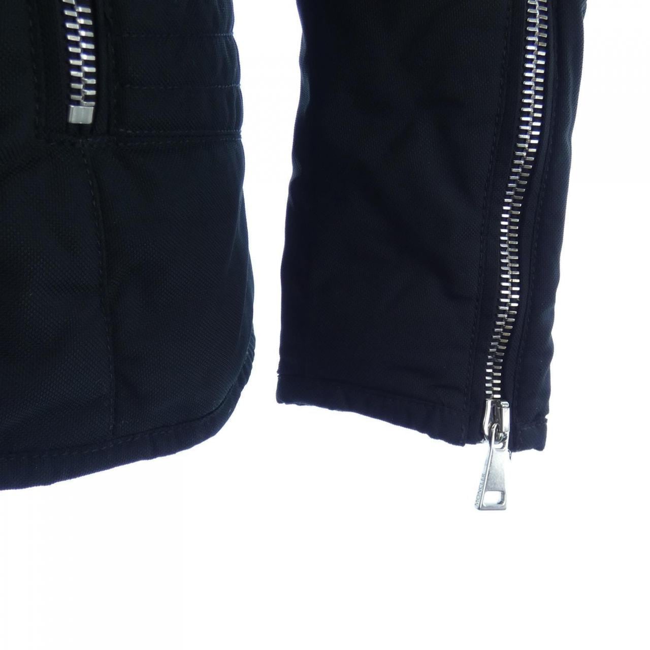 モンクレール MONCLER CHOISIA ダウンジャケット