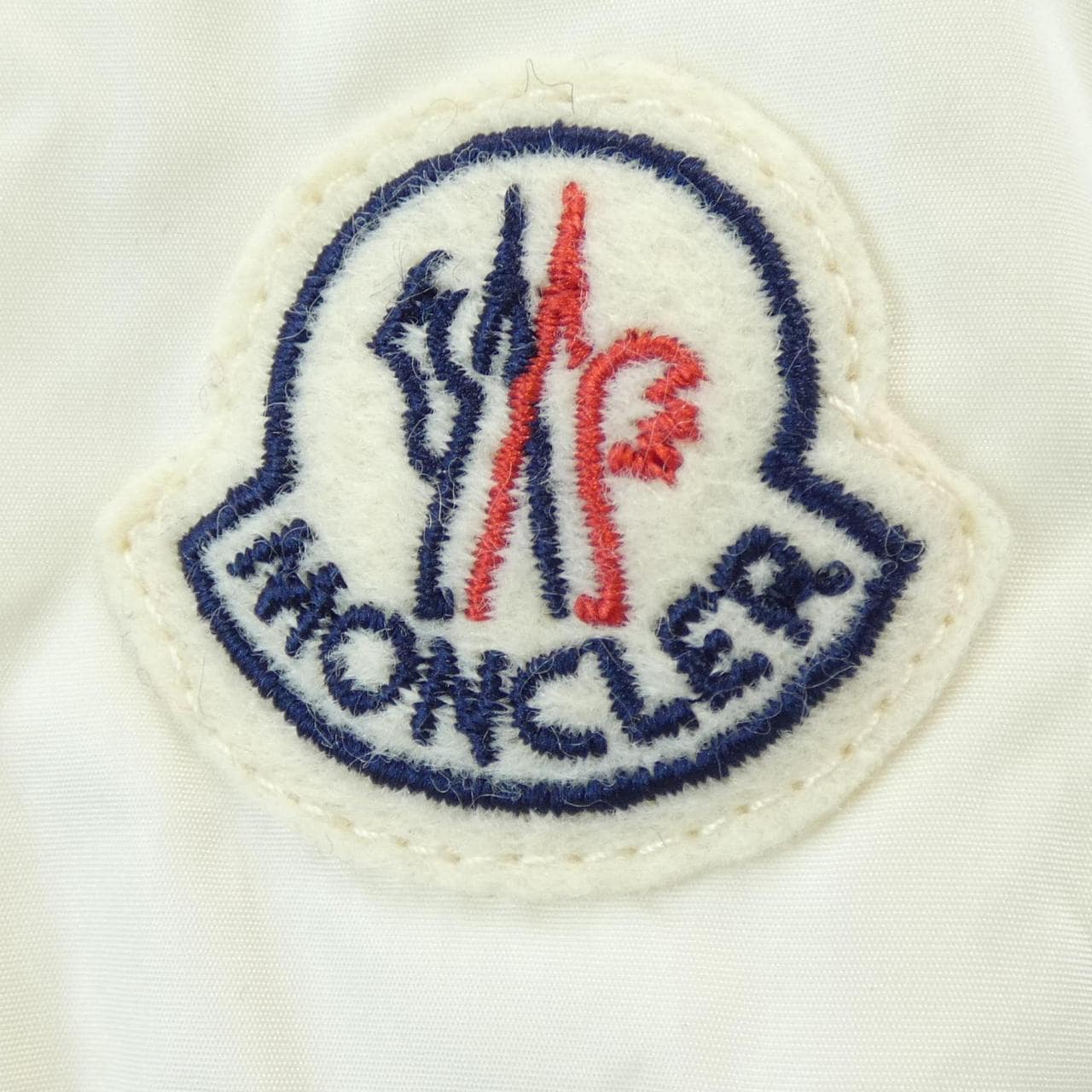 モンクレール MONCLER NESEA ダウンジャケット