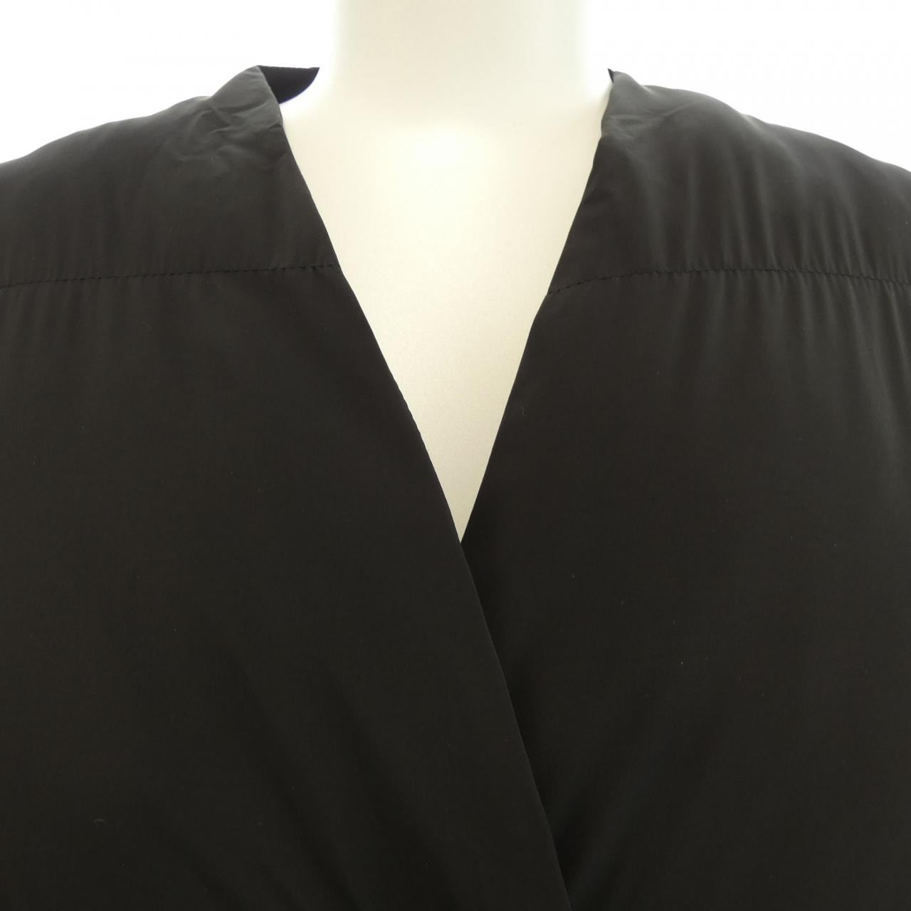 クリスチャンディオール CHRISTIAN DIOR 247M42A2720 コート