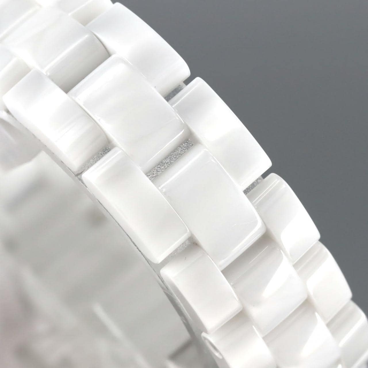 シャネル J12 33mmセラミック・12P H5704 セラミック クォーツ