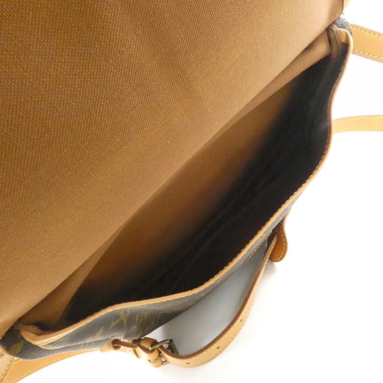 ルイヴィトン モノグラム ソミュール 30cm M42256 ショルダーバッグ