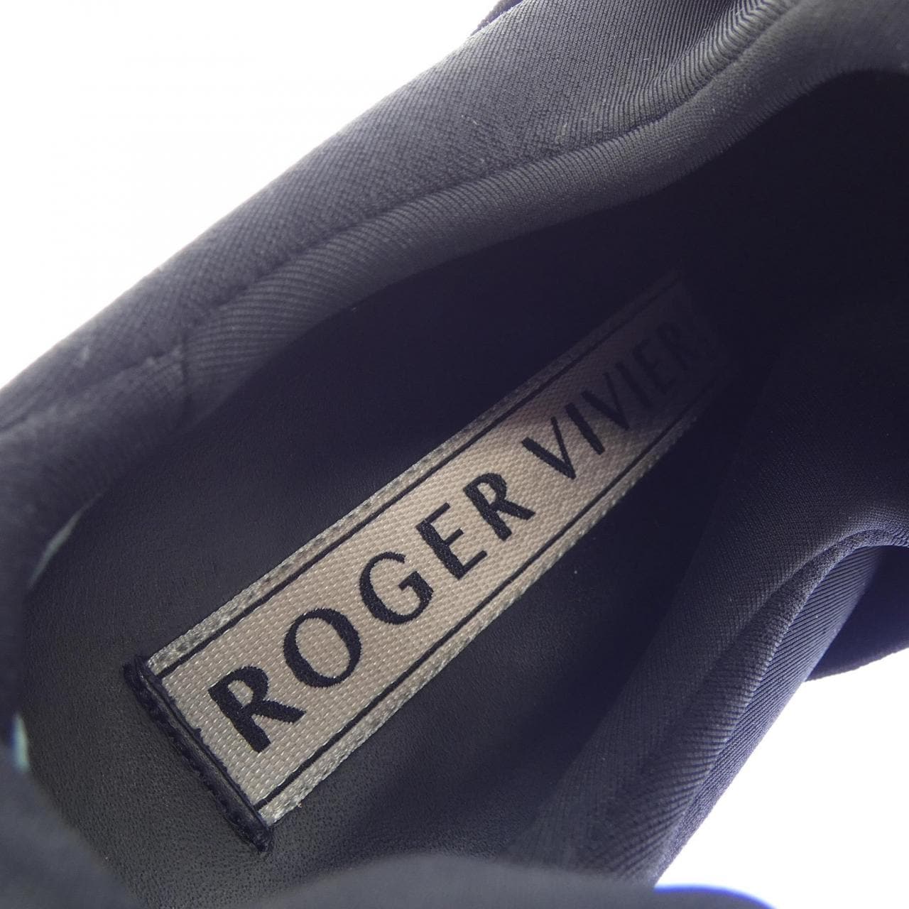 ロジェヴィヴィエ ROGER VIVIER ヴィヴ ラン　ストラスバックル スニーカー
