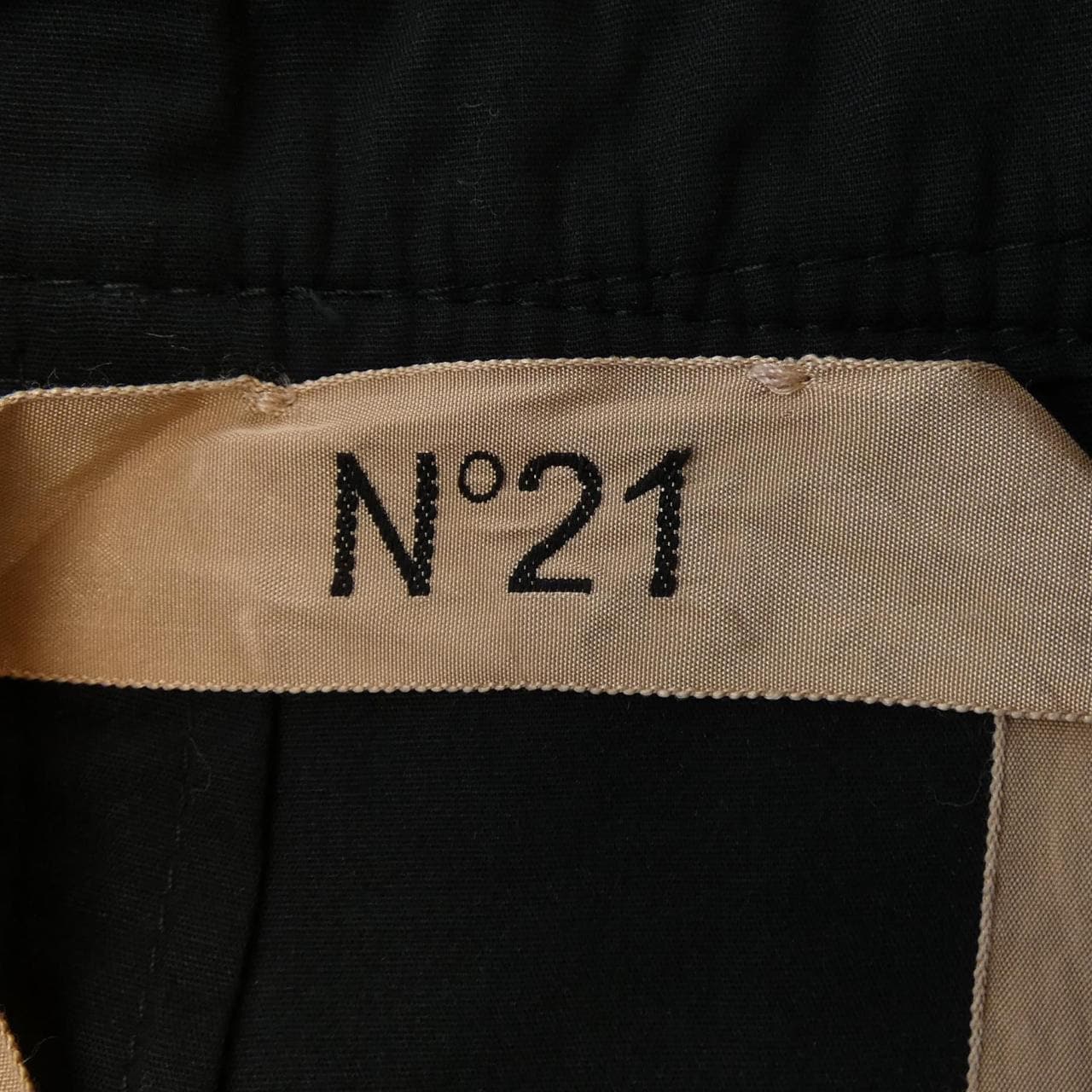 ヌメロヴェントゥーノ N°21 21SW-C043-0011 スカート