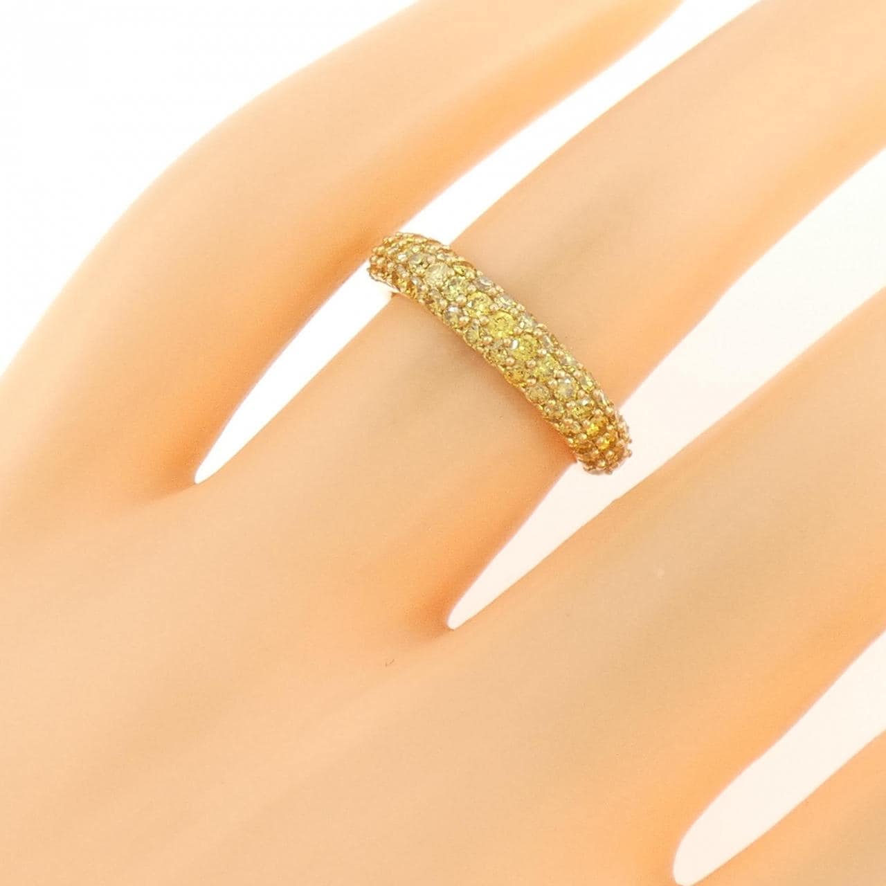 ジーエスティービー ダイヤモンド リング 0.65CT
