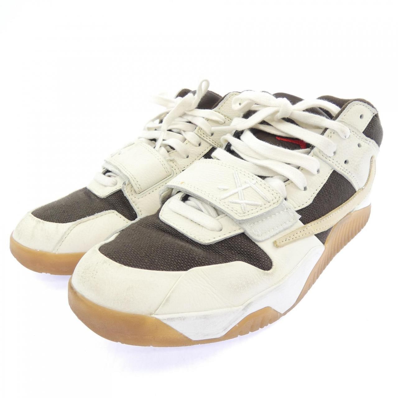 ナイキ ジョーダン NIKE JORDAN FZ8117 100 スニーカー