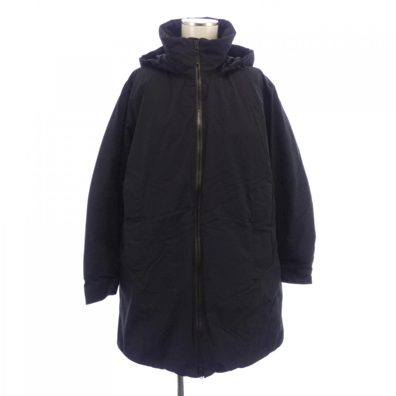 GOLDWIN down coat