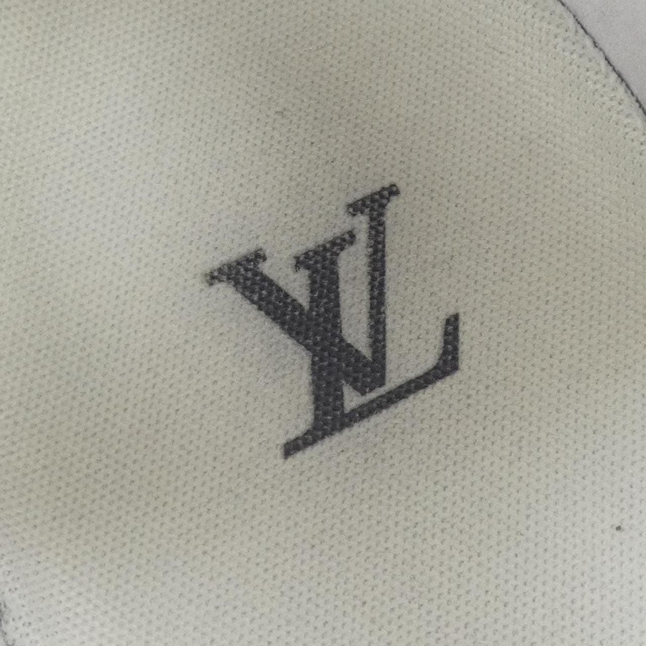 ルイヴィトン LOUIS VUITTON LVトレイナー スニーカー