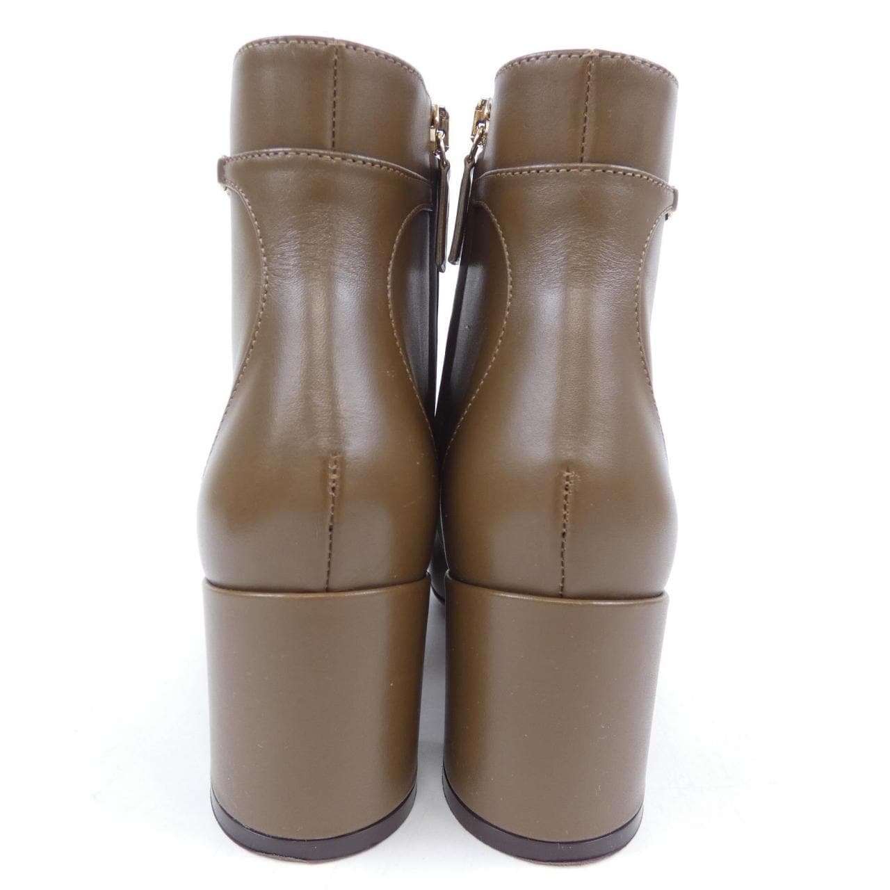 サルヴァトーレフェラガモ SALVATORE FERRAGAMO ブーツ