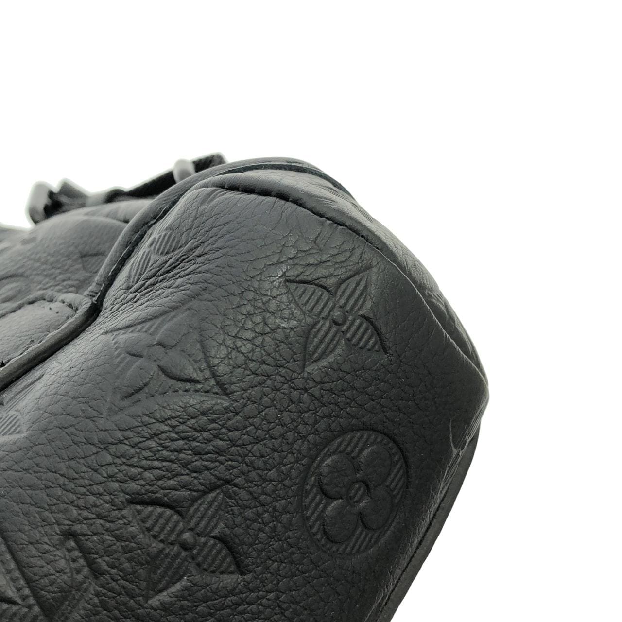 ルイヴィトン モノグラム シャドウ メッセンジャー ヴォワヤージュ PM M25121 ショルダーバッグ